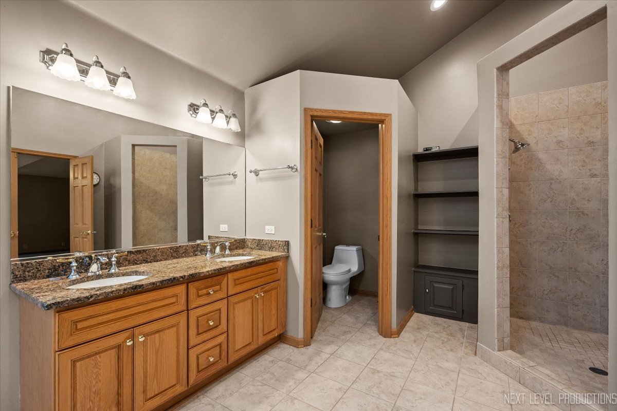 905 Merrill New Road, Sugar Grove, IL 60554