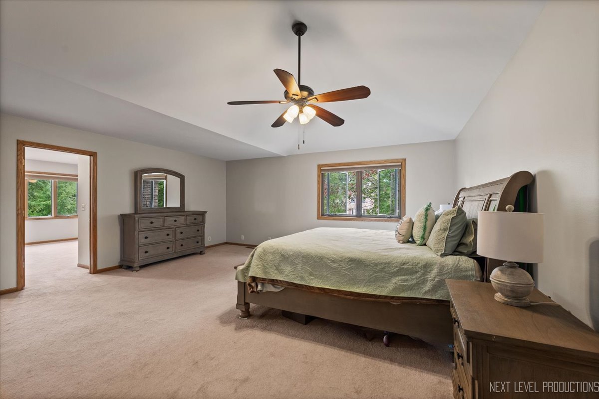 905 Merrill New Road, Sugar Grove, IL 60554