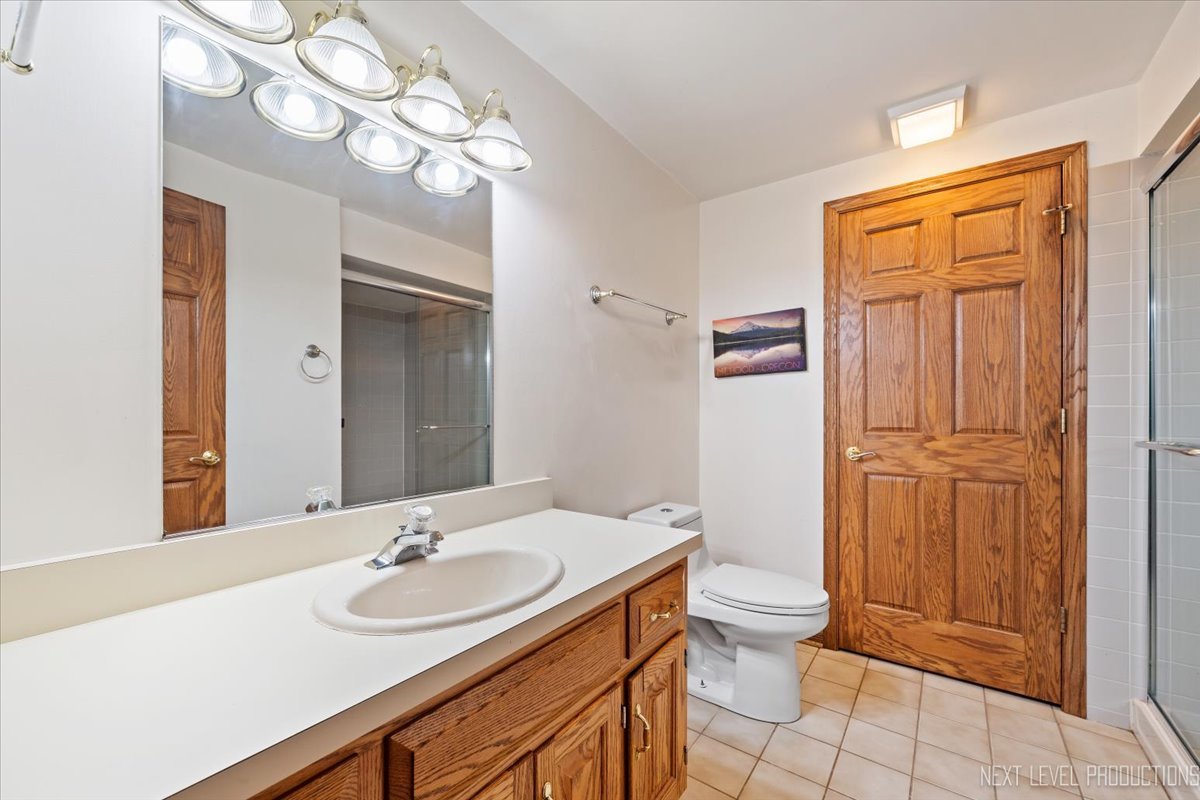 905 Merrill New Road, Sugar Grove, IL 60554