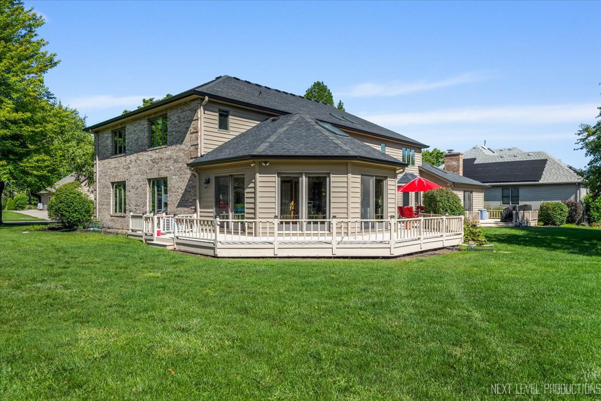 905 Merrill New Road, Sugar Grove, IL 60554