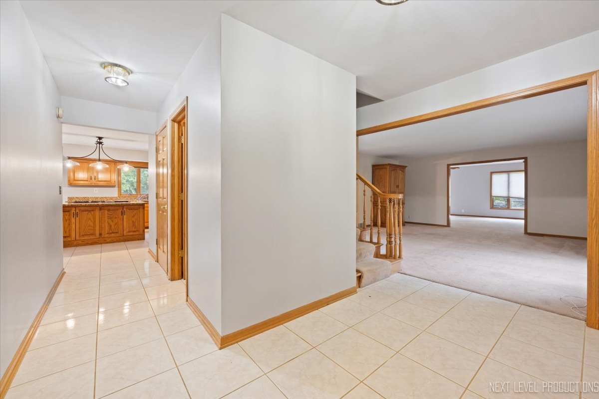 905 Merrill New Road, Sugar Grove, IL 60554