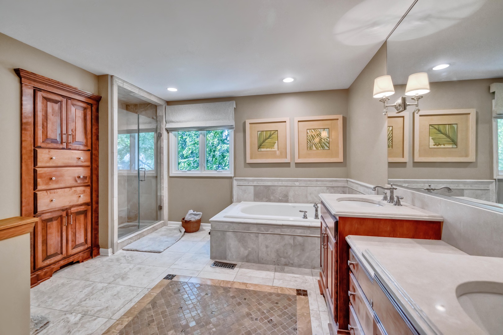 1435 Monarch Circle, Naperville, IL 60564