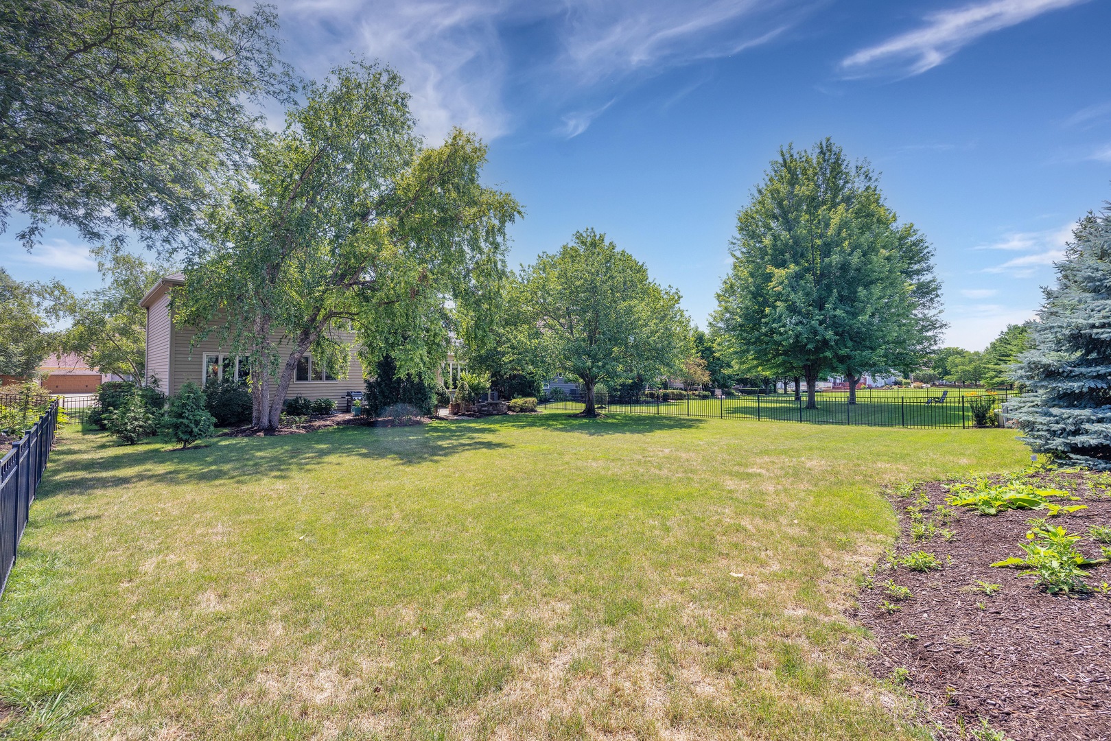 1435 Monarch Circle, Naperville, IL 60564