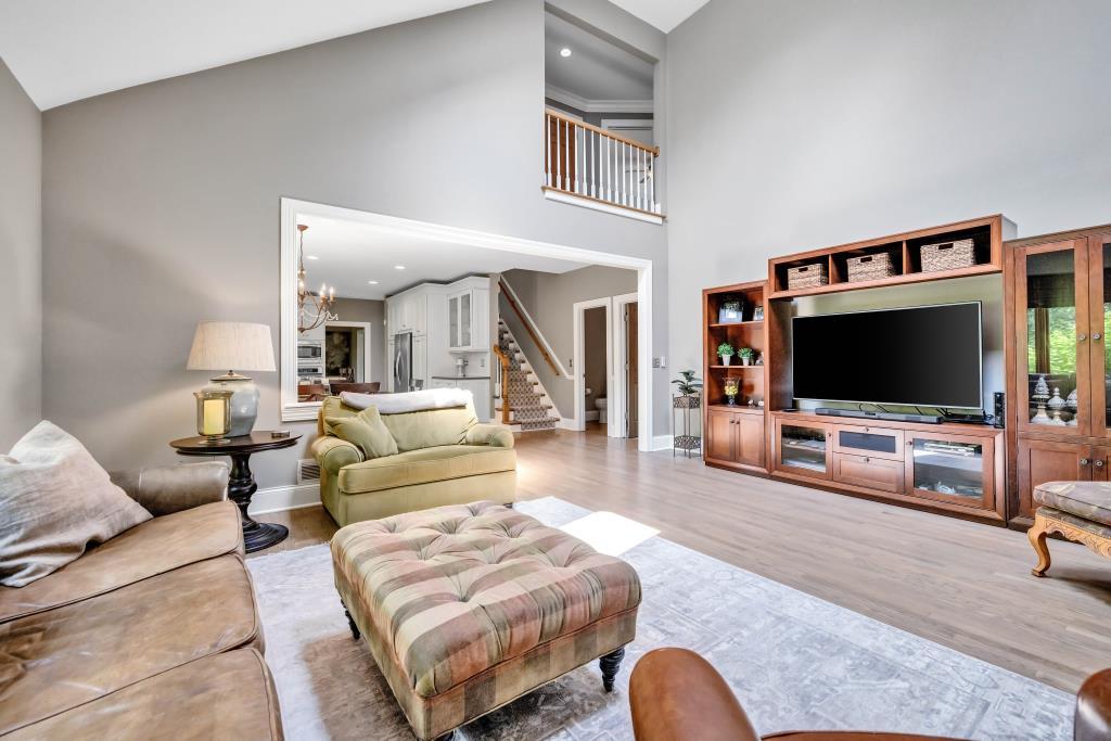 1435 Monarch Circle, Naperville, IL 60564