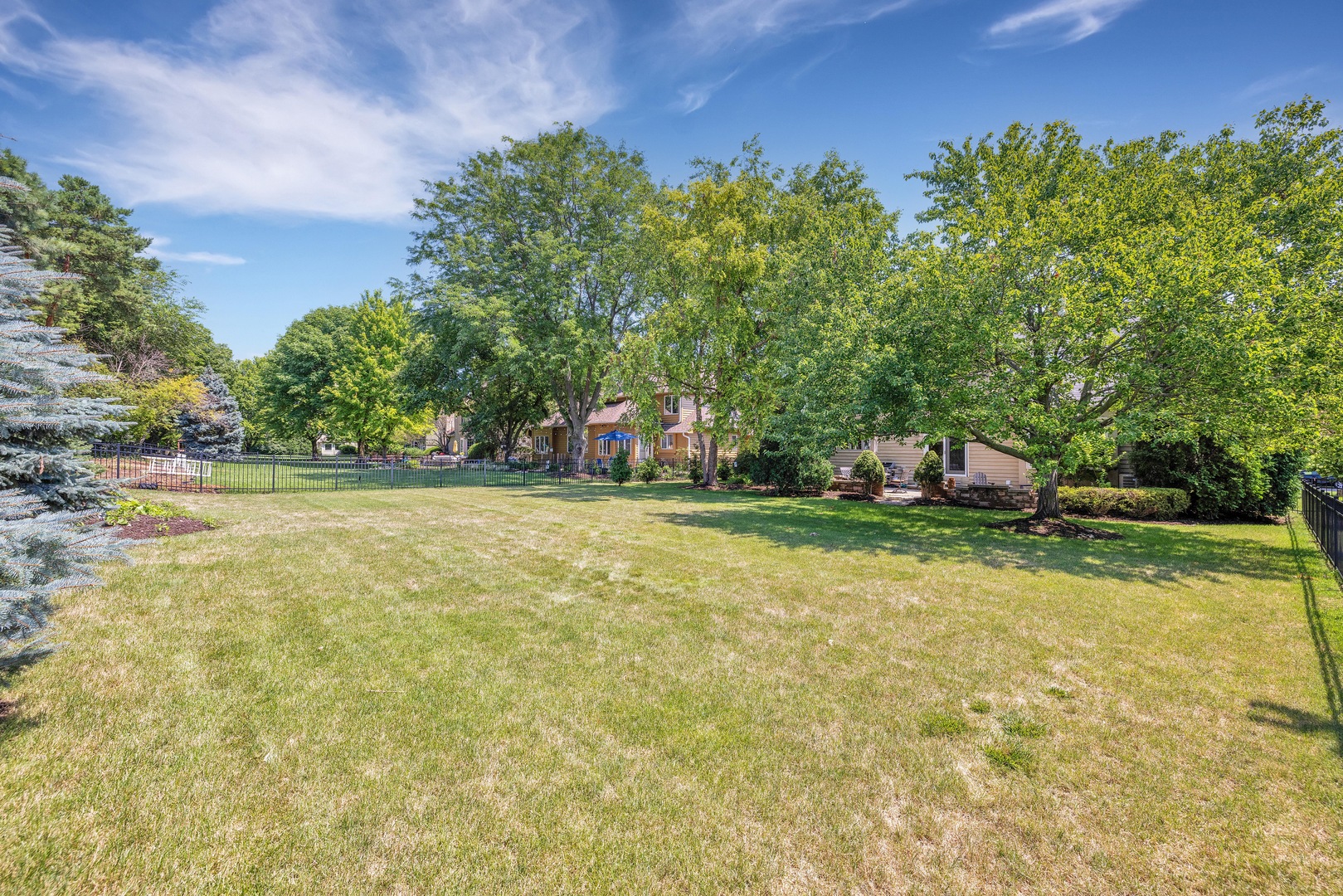 1435 Monarch Circle, Naperville, IL 60564