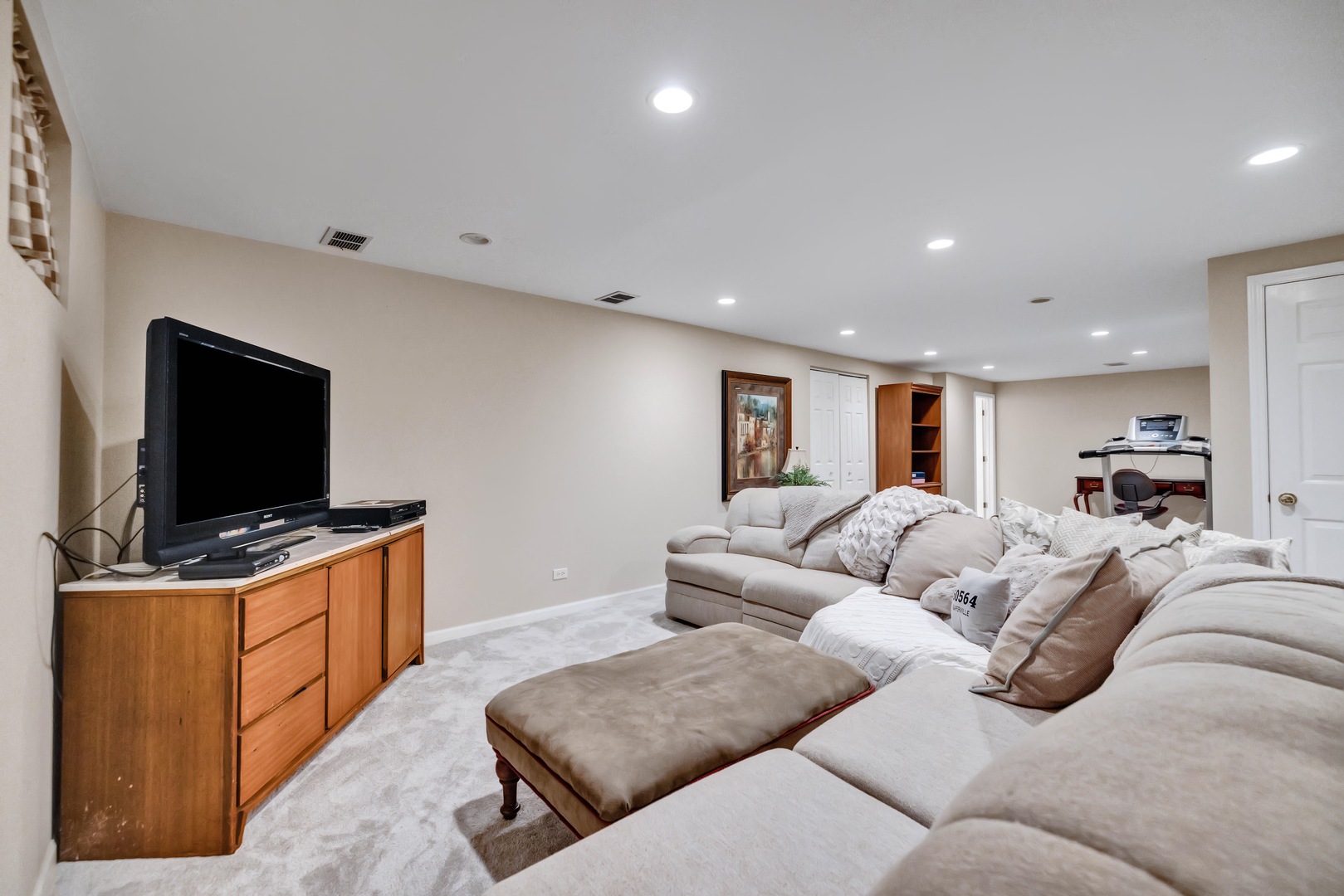 1435 Monarch Circle, Naperville, IL 60564