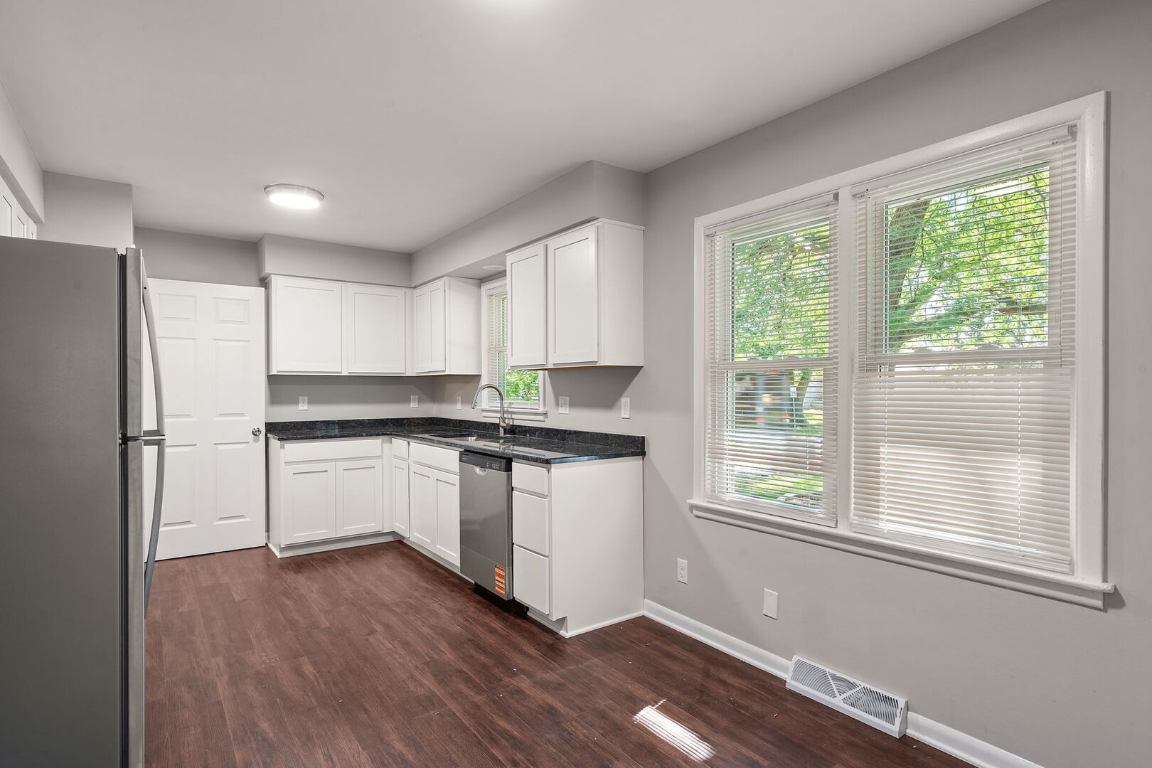 2216 177th Street, Lansing, IL 60438