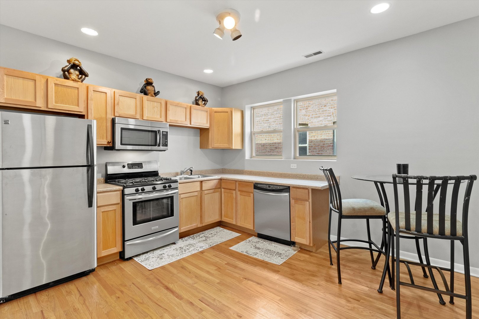 854 E 82nd Street #2, Chicago, IL 60619