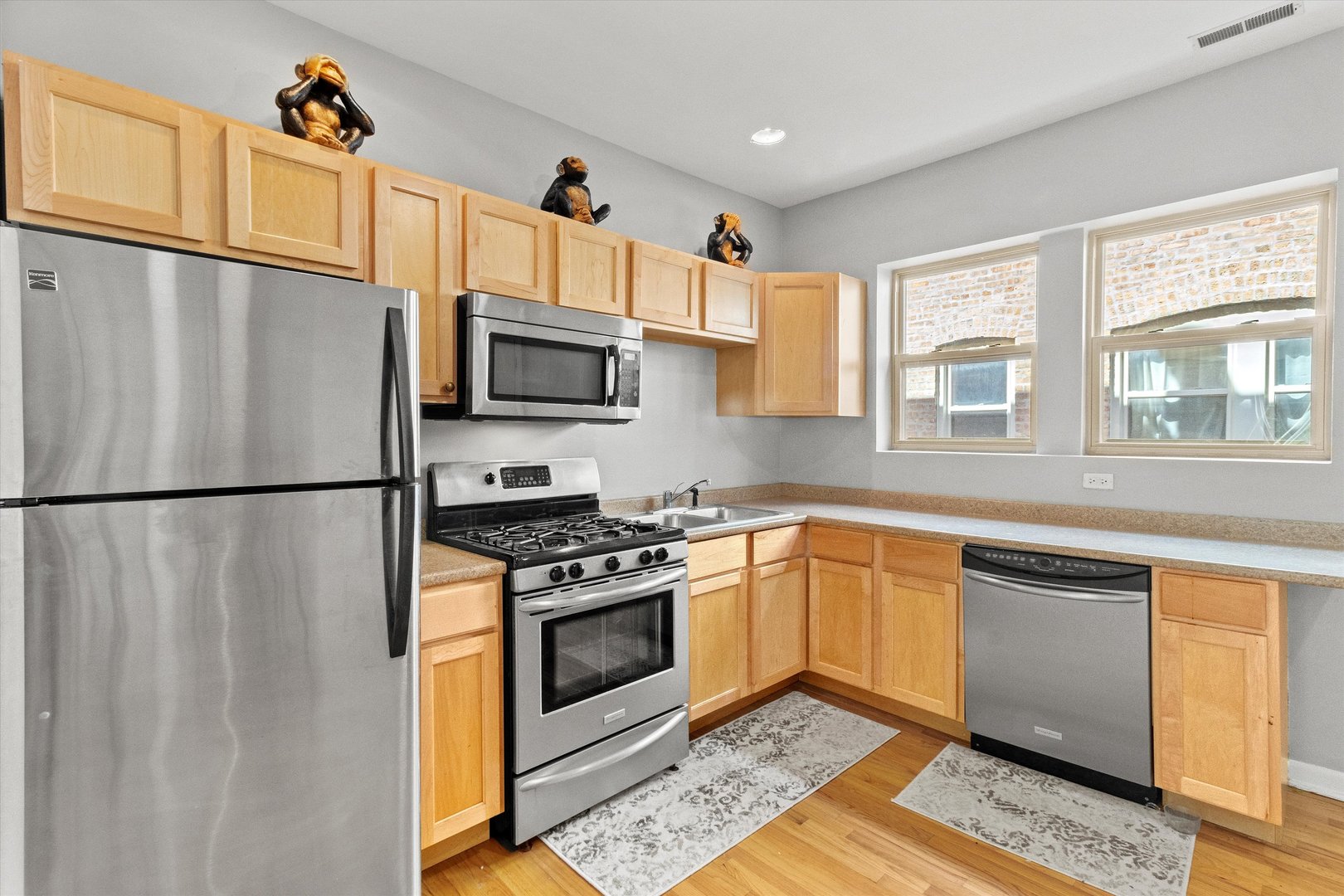 854 E 82nd Street #2, Chicago, IL 60619