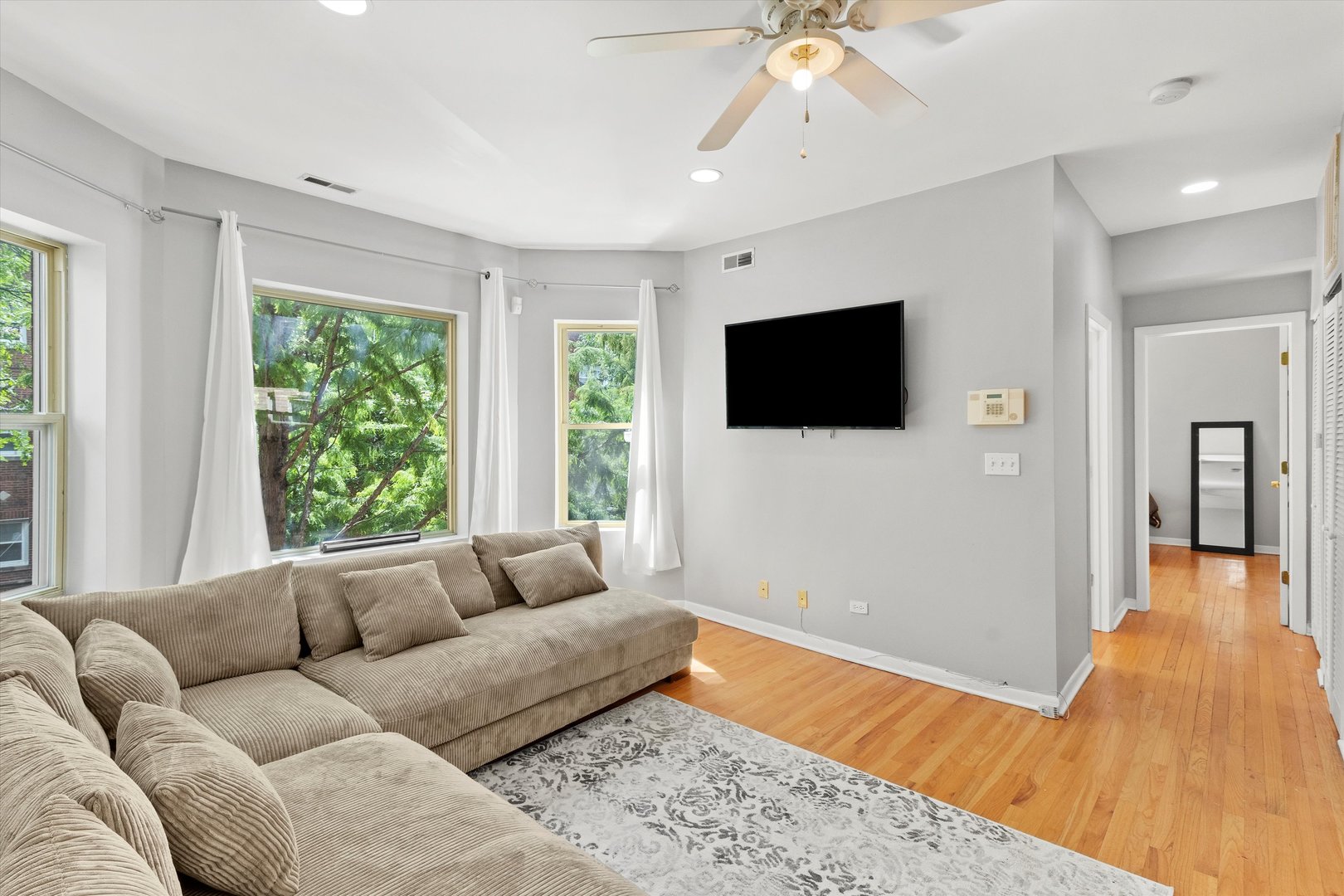 854 E 82nd Street #2, Chicago, IL 60619