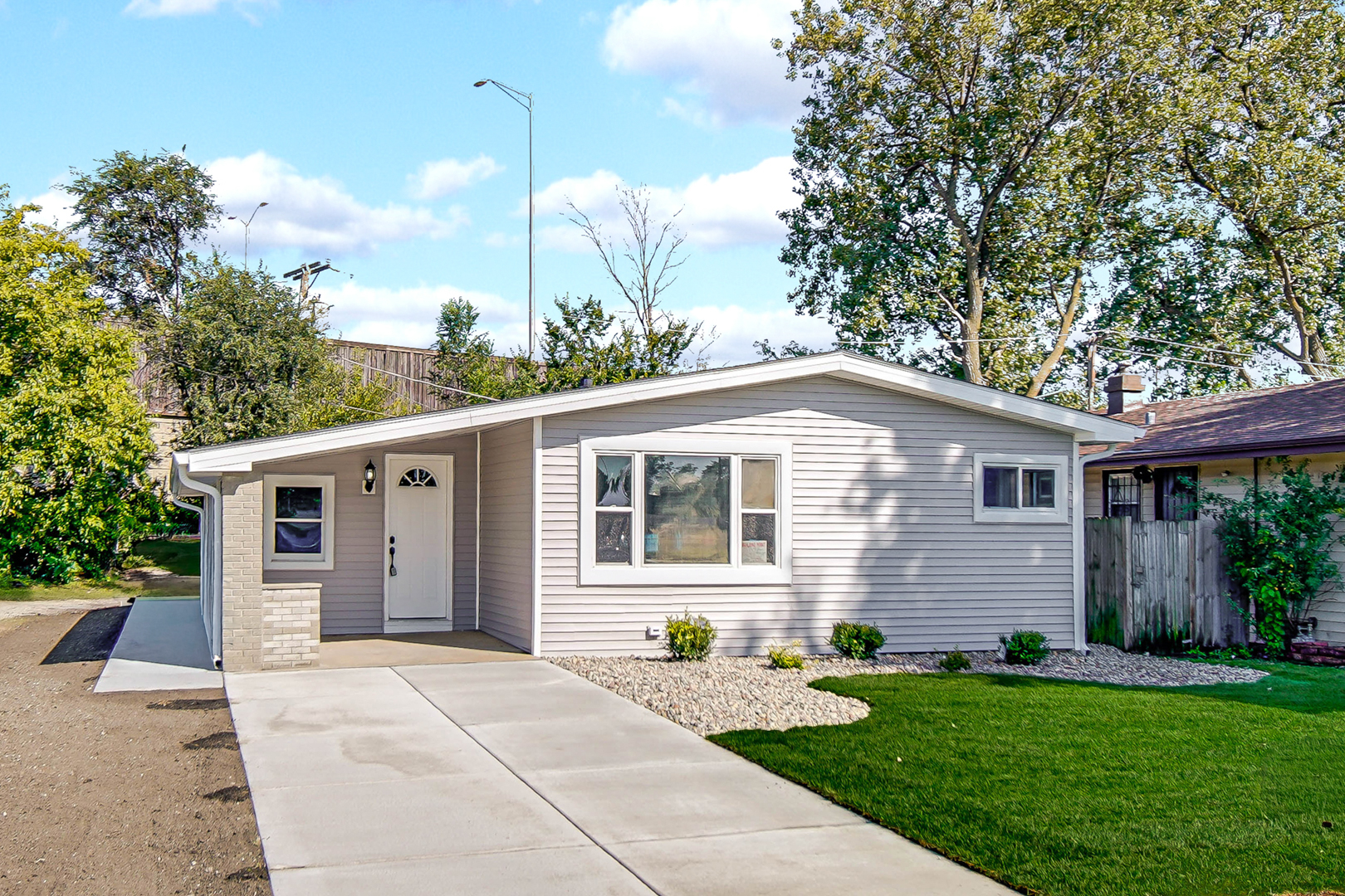 14715 S Richmond Avenue, Posen, IL 60469