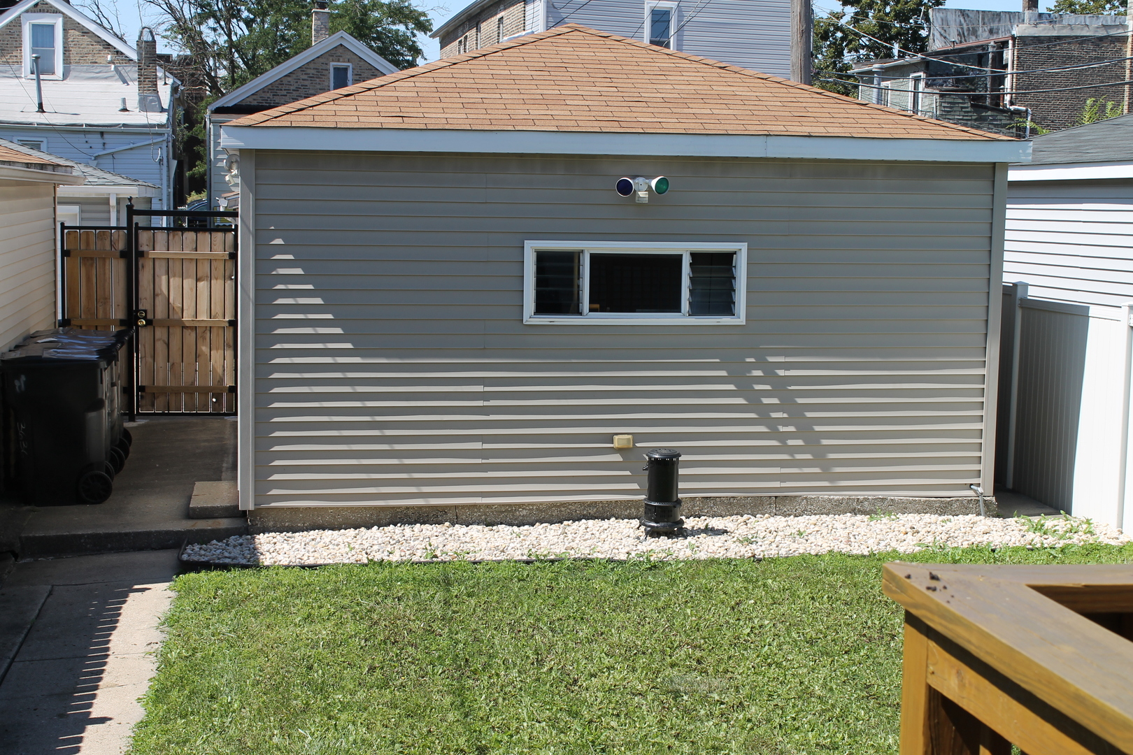 3516 S Damen Avenue, Chicago, IL 60609