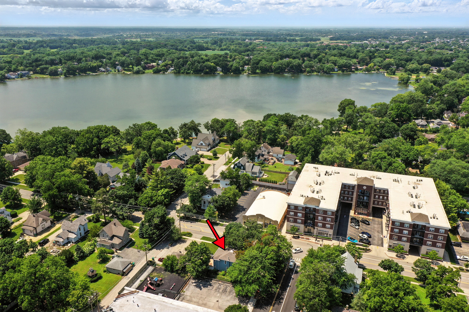 11 S Lake Street, Grayslake, IL 60030