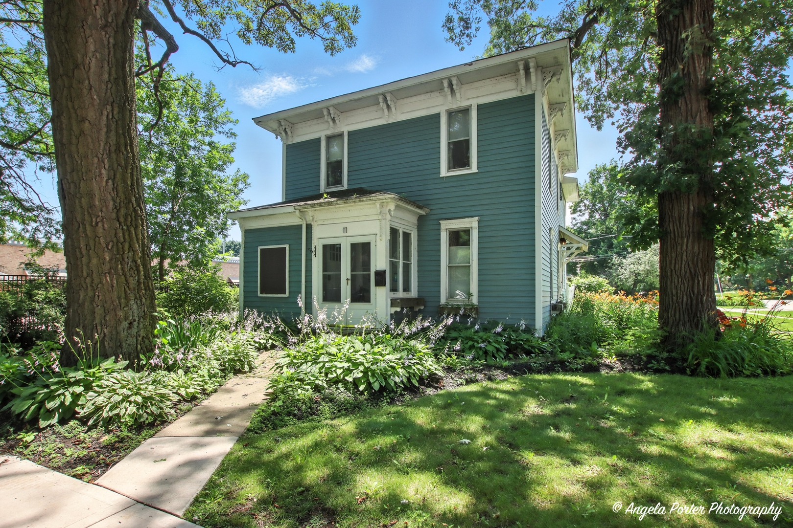 11 S Lake Street, Grayslake, IL 60030
