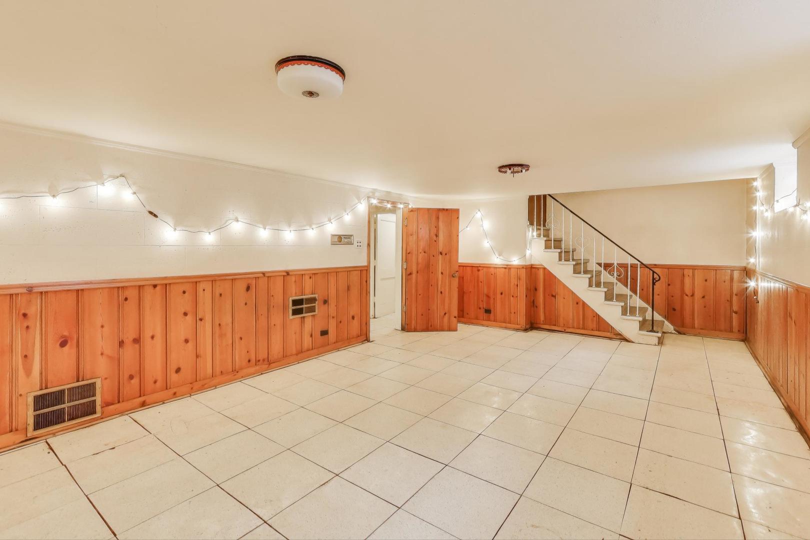 601 Selborne Road, Riverside, IL 60546