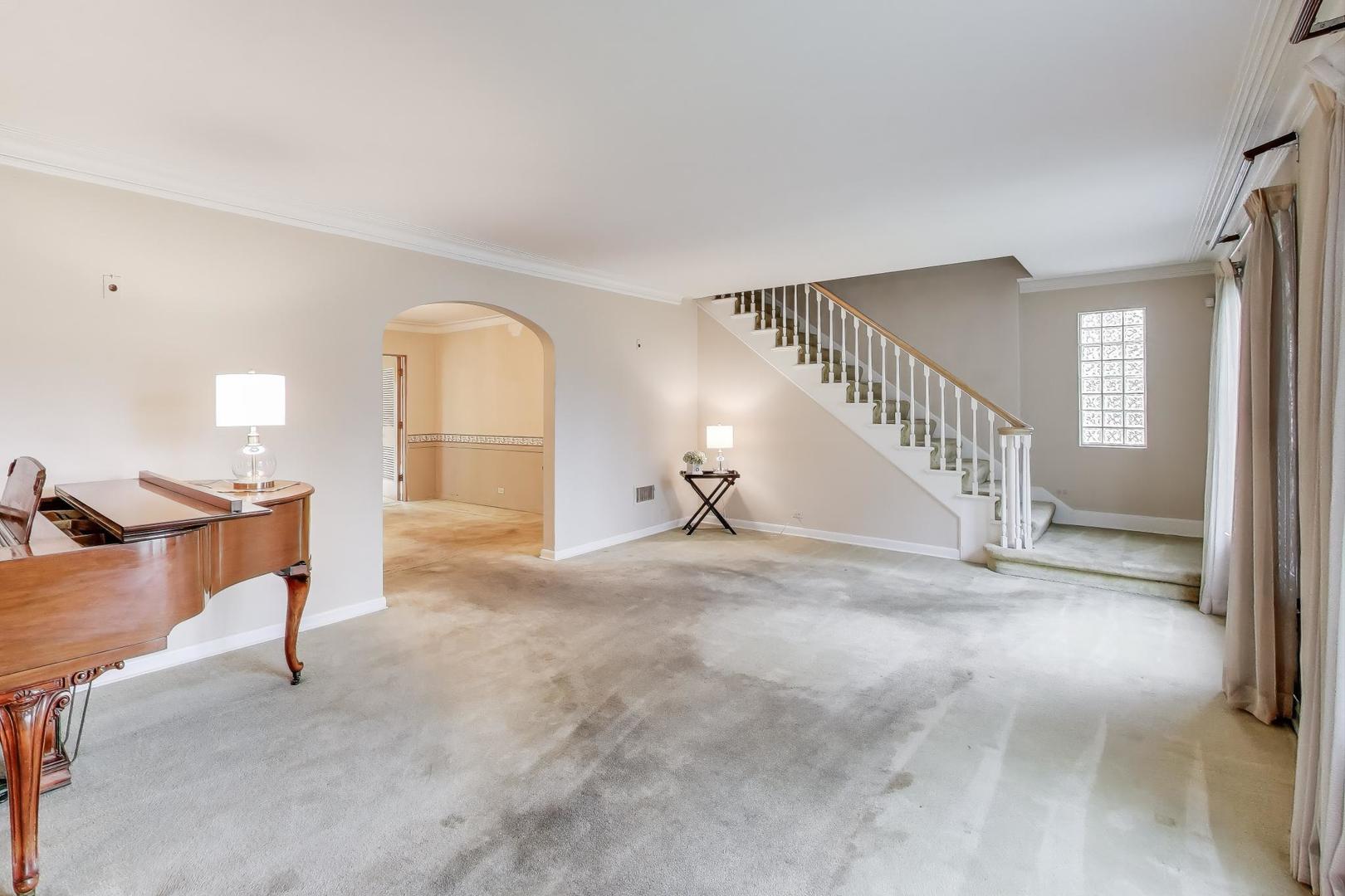 601 Selborne Road, Riverside, IL 60546