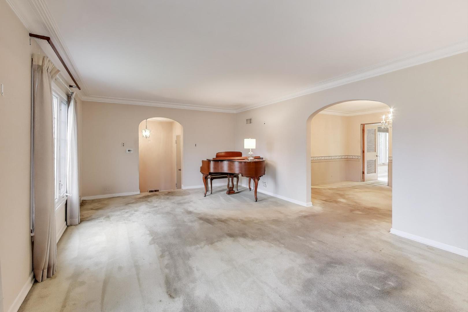 601 Selborne Road, Riverside, IL 60546