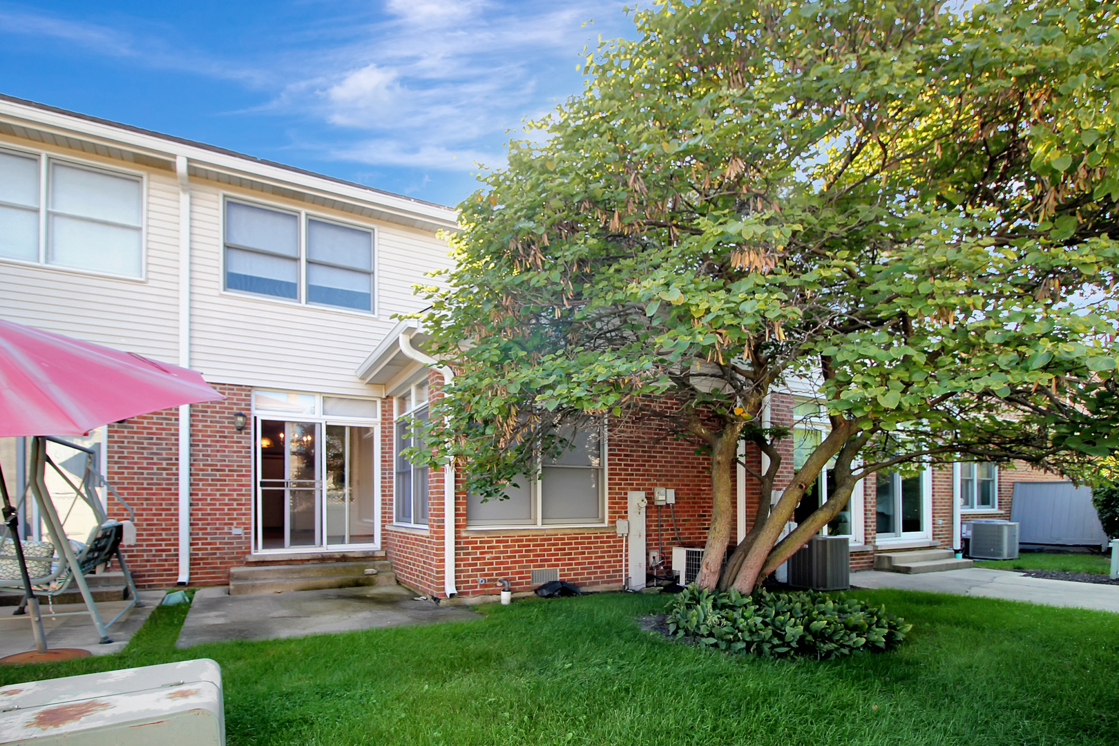 11028 Jodan Drive, Oak Lawn, IL 60453