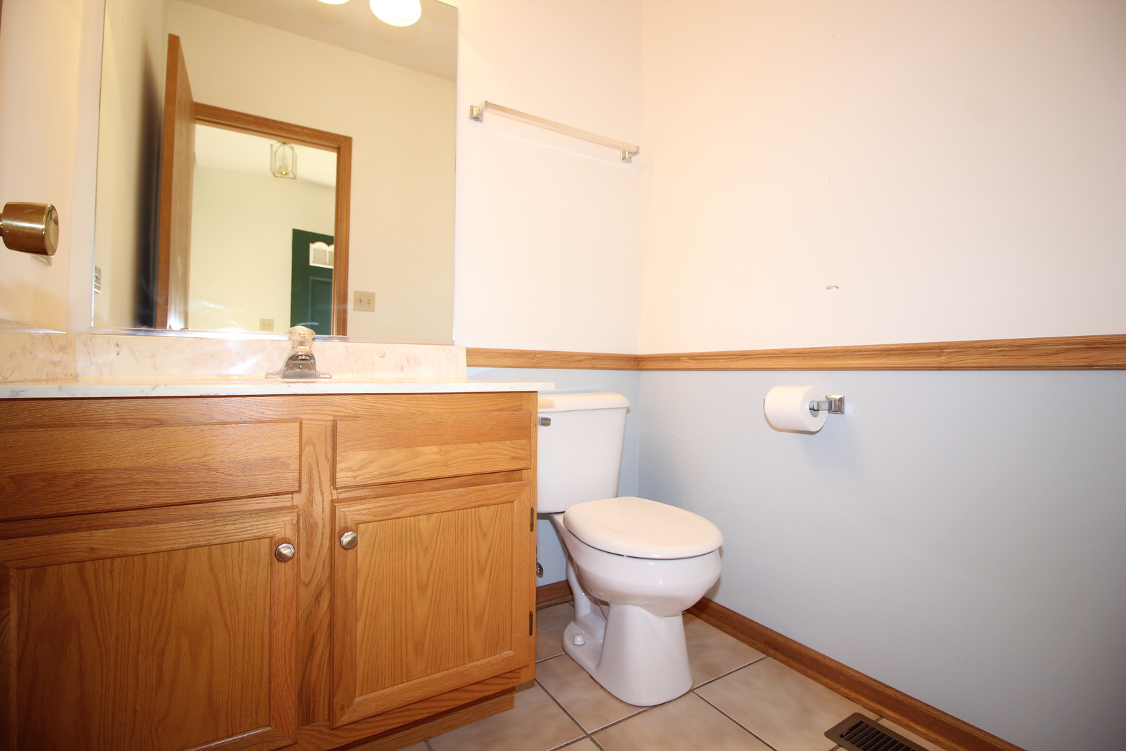 11028 Jodan Drive, Oak Lawn, IL 60453