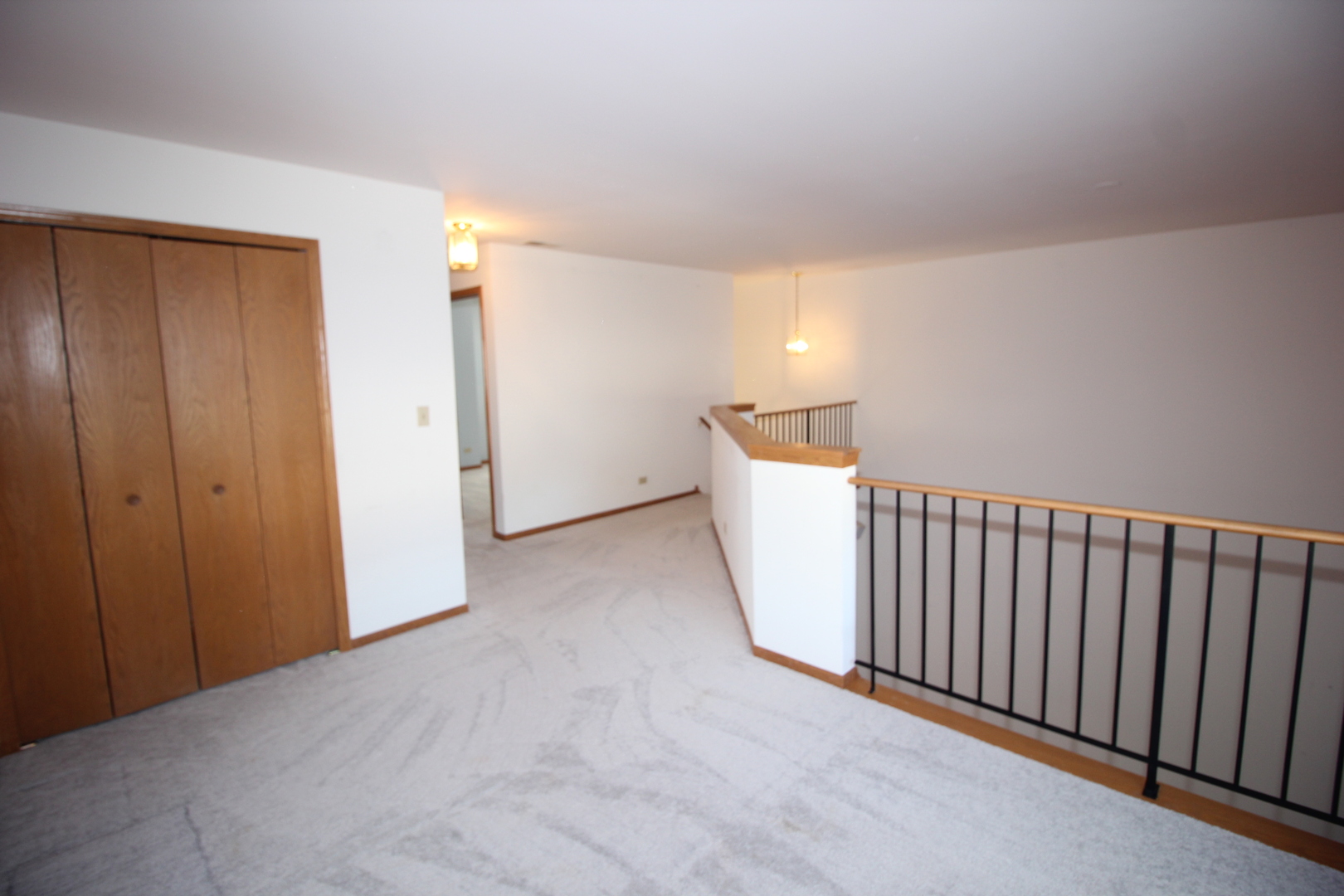 11028 Jodan Drive, Oak Lawn, IL 60453