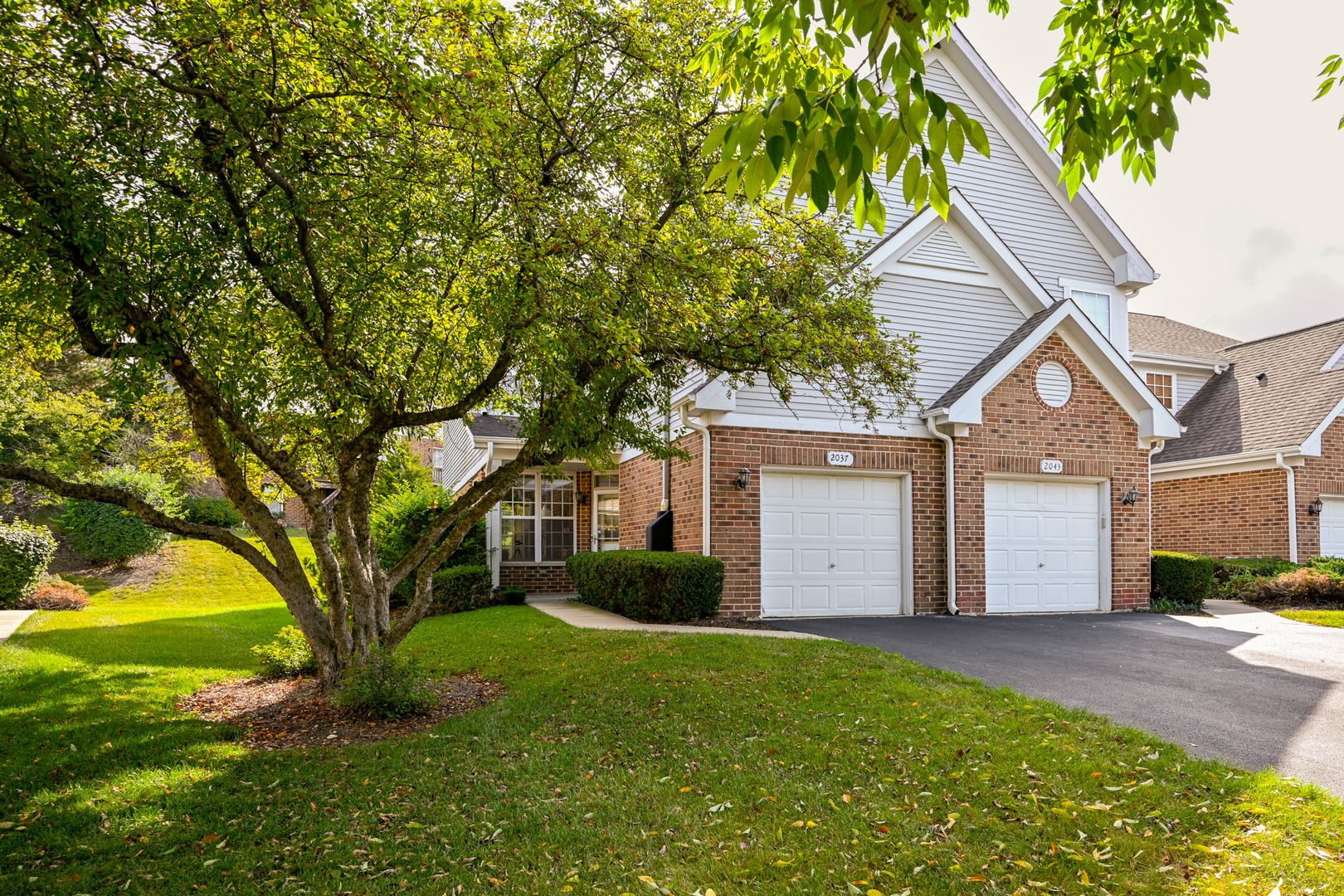 2037 S LINCOLN Avenue #2037, Lombard, IL 60148