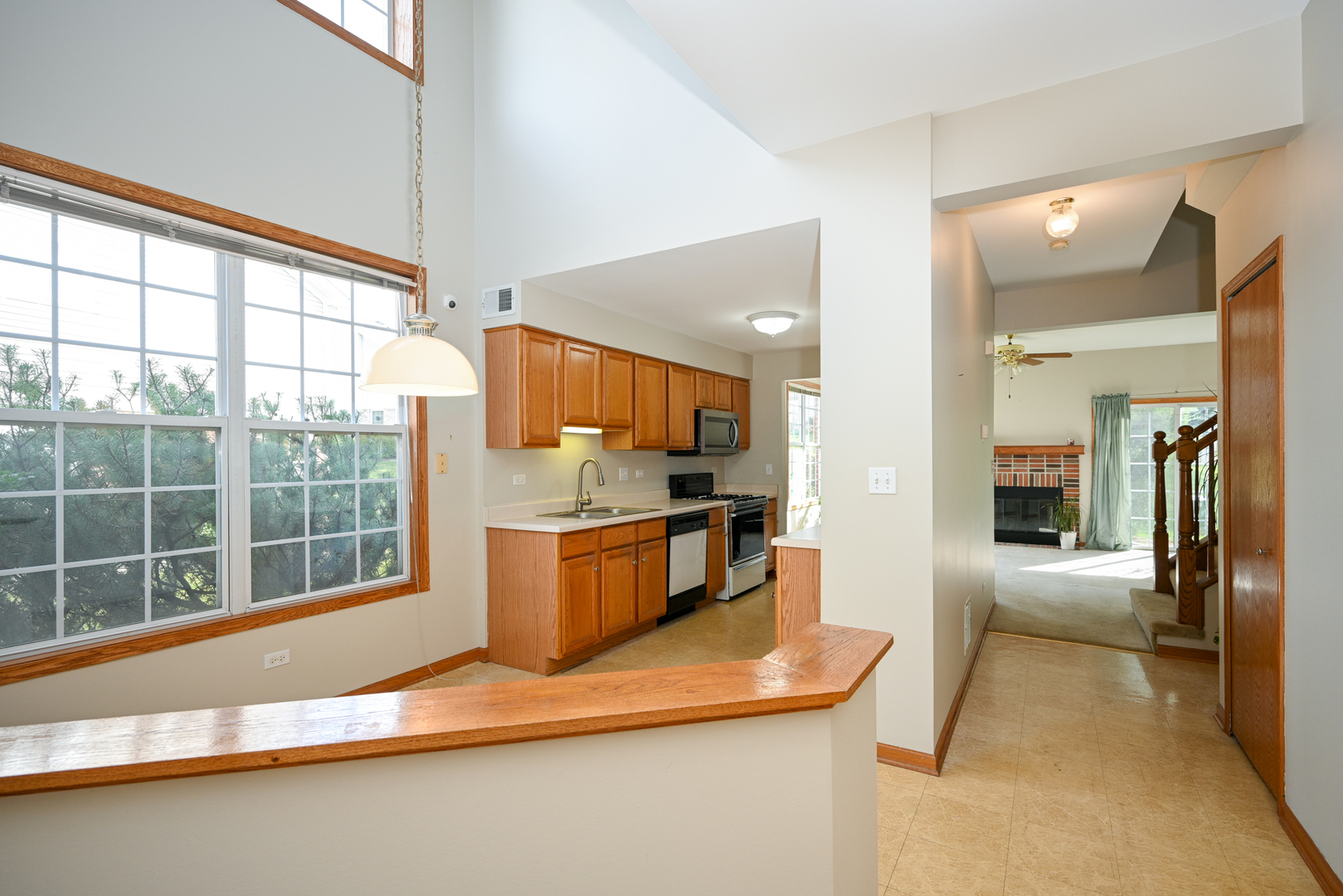 2037 S LINCOLN Avenue #2037, Lombard, IL 60148