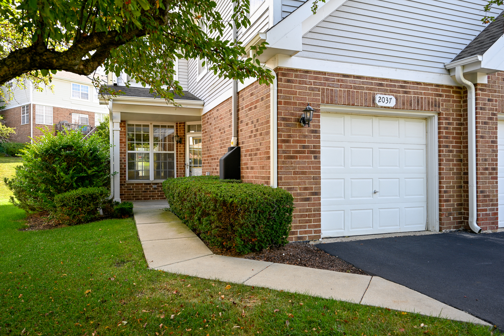 2037 S LINCOLN Avenue #2037, Lombard, IL 60148