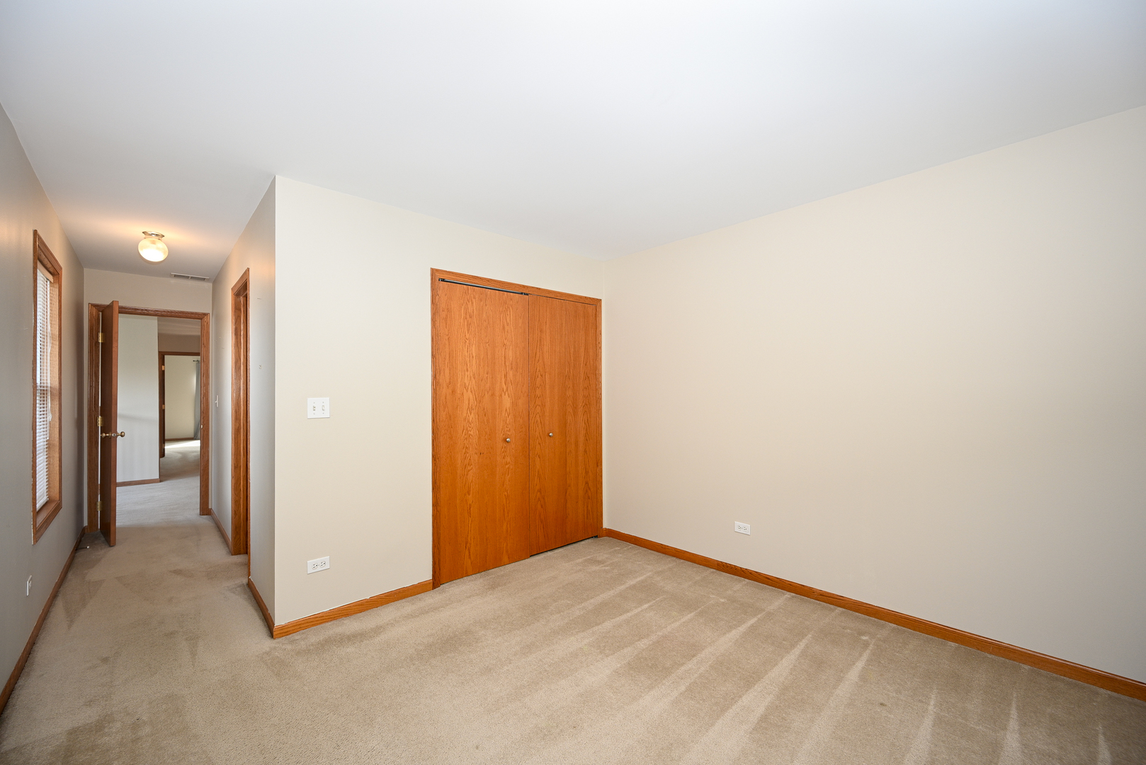 2037 S LINCOLN Avenue #2037, Lombard, IL 60148