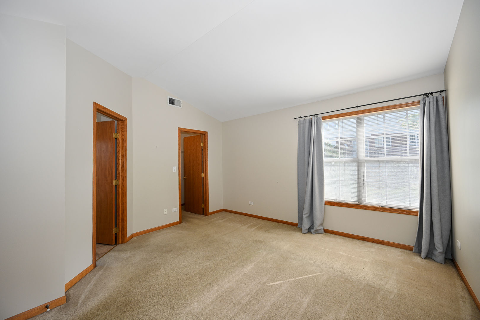 2037 S LINCOLN Avenue #2037, Lombard, IL 60148