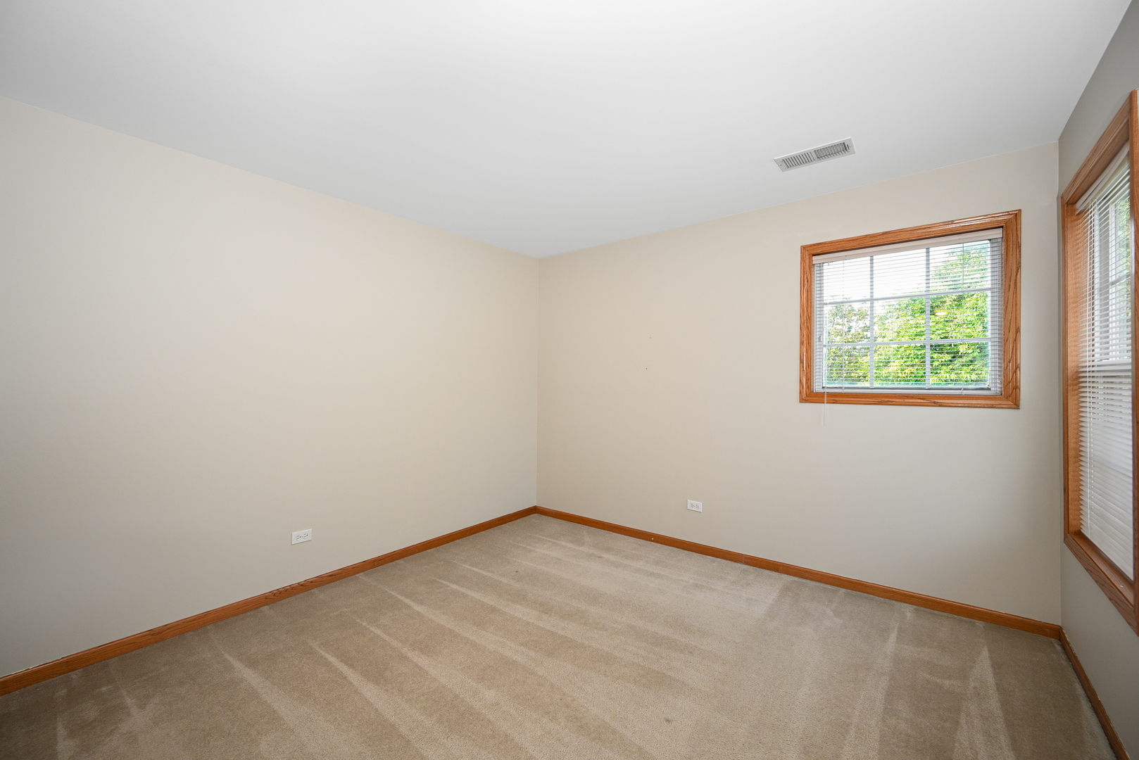 2037 S LINCOLN Avenue #2037, Lombard, IL 60148