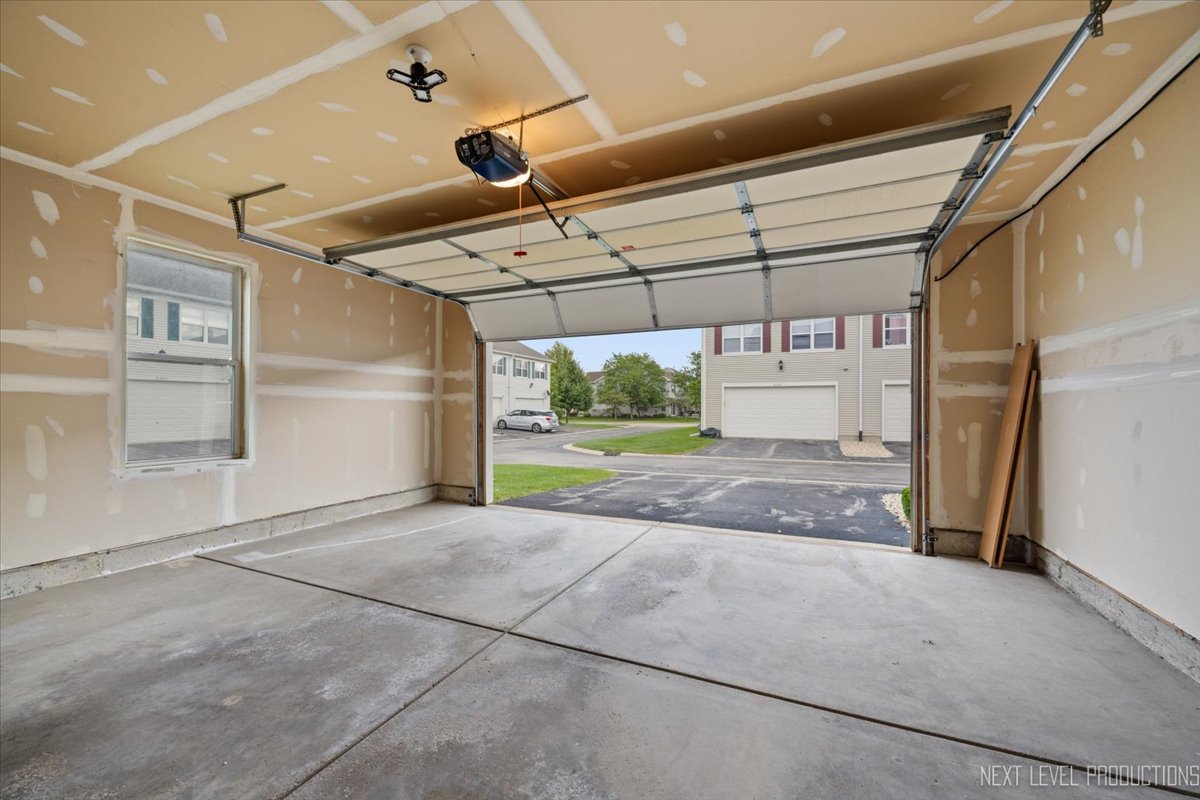 2563 Congress Avenue, Aurora, IL 60503