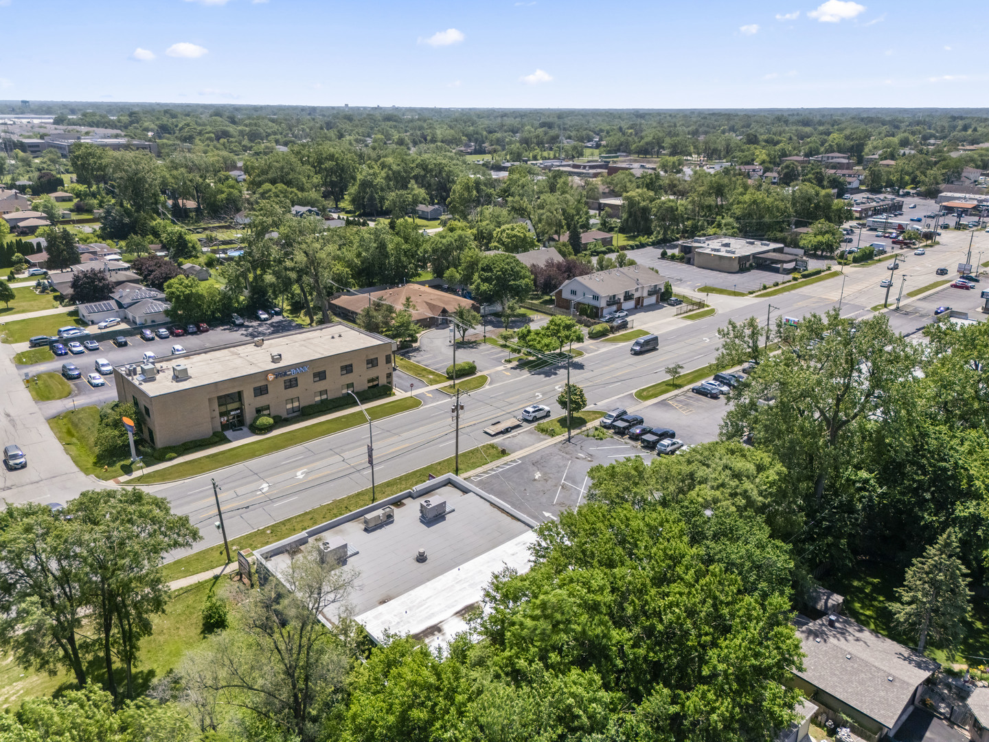 10140 S Roberts Road, Palos Hills, IL 60465