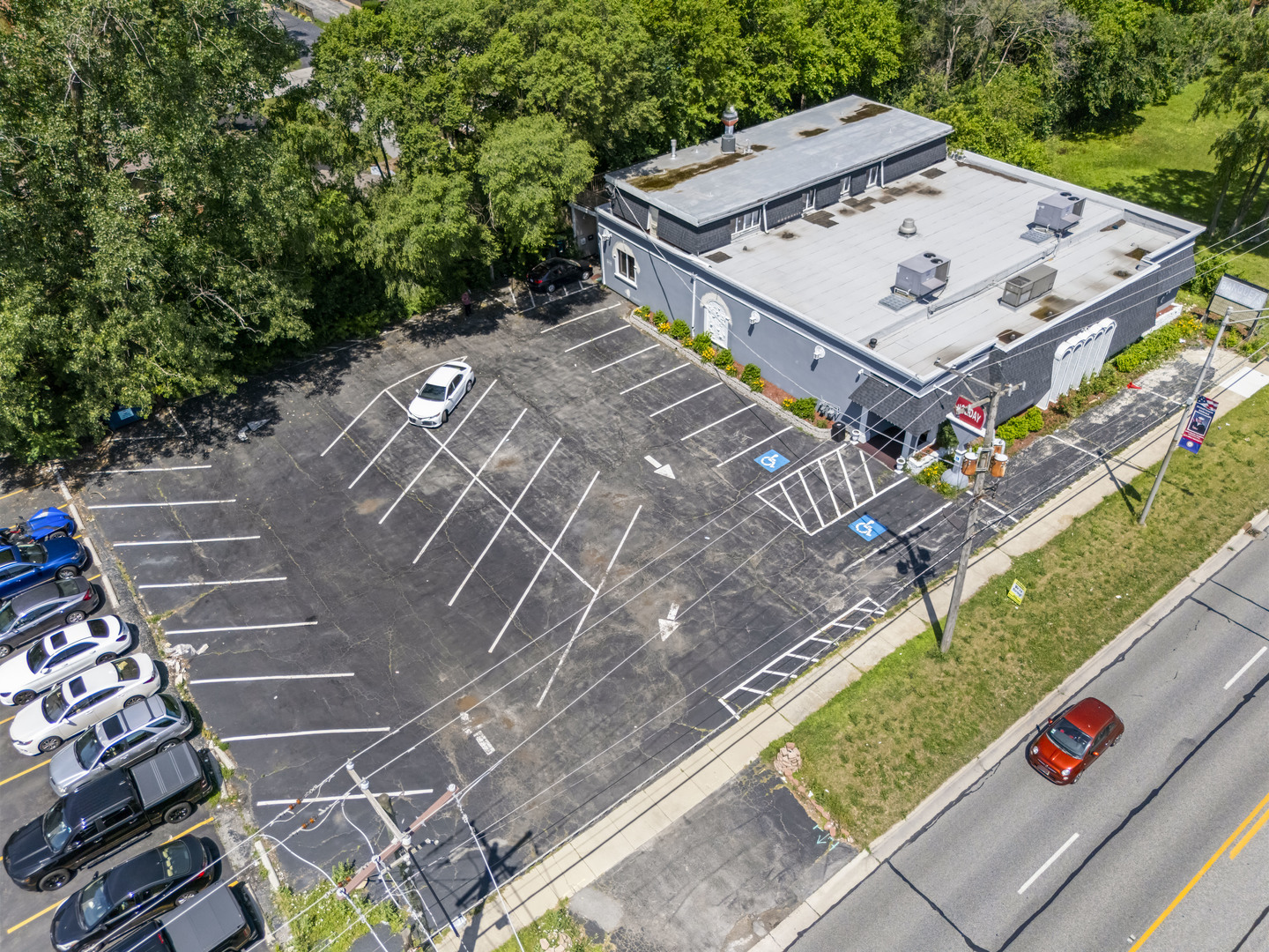 10140 S Roberts Road, Palos Hills, IL 60465