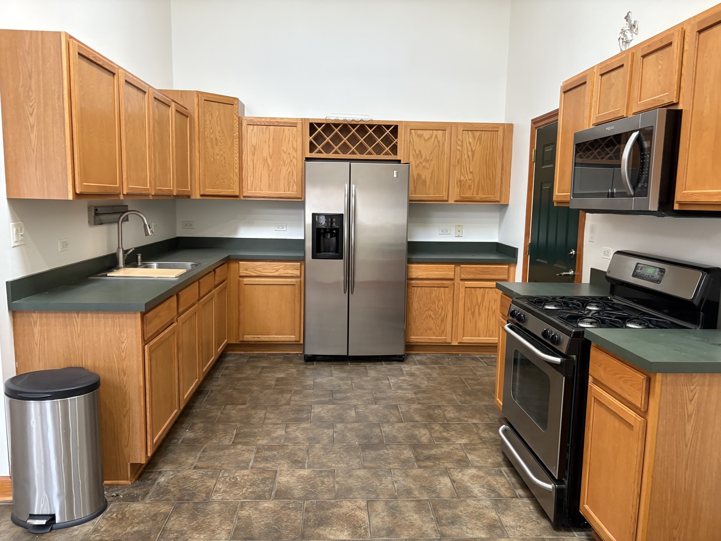 16649 Oak Park Avenue #204, Tinley Park, IL 60477