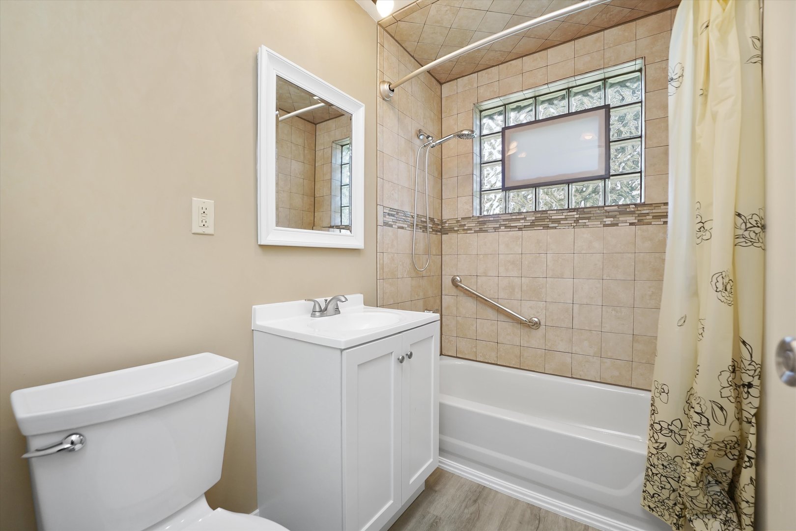 10823 S Keeler Avenue, Oak Lawn, IL 60453