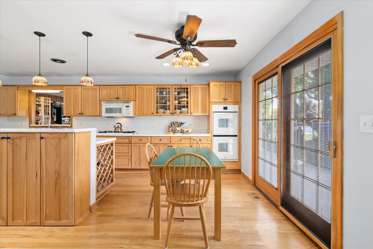147 S Rohlwing Road, Palatine, IL 60074