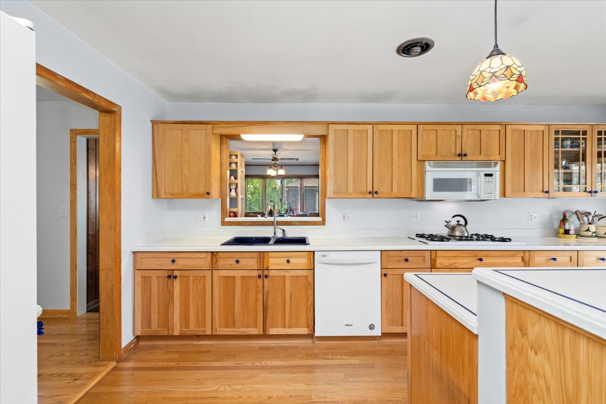 147 S Rohlwing Road, Palatine, IL 60074