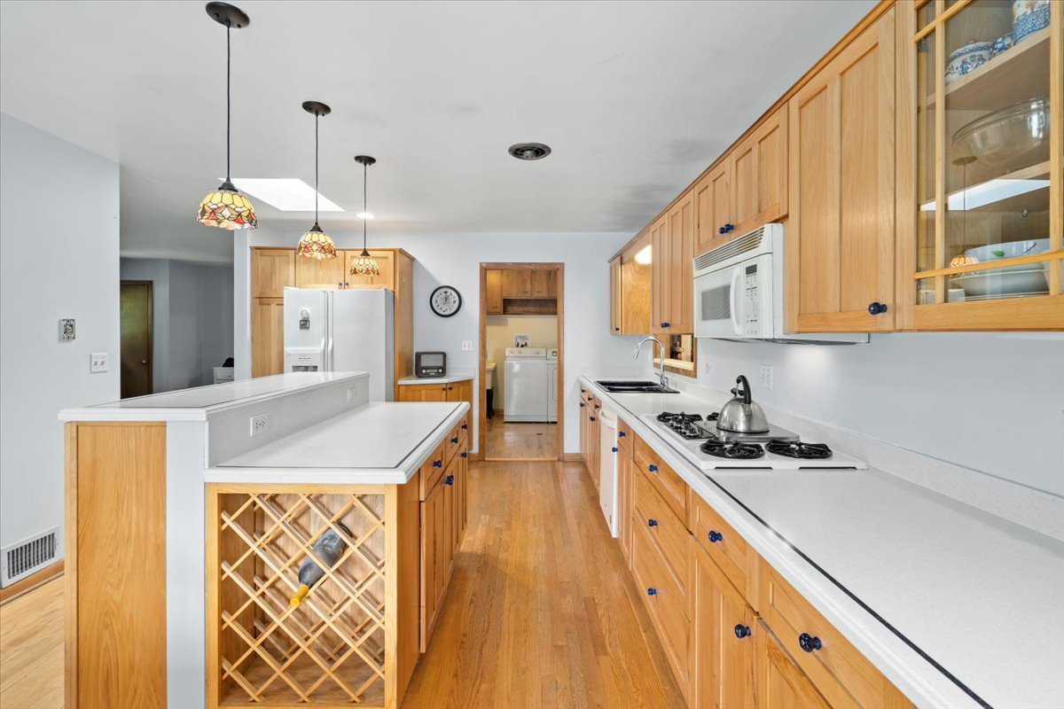 147 S Rohlwing Road, Palatine, IL 60074
