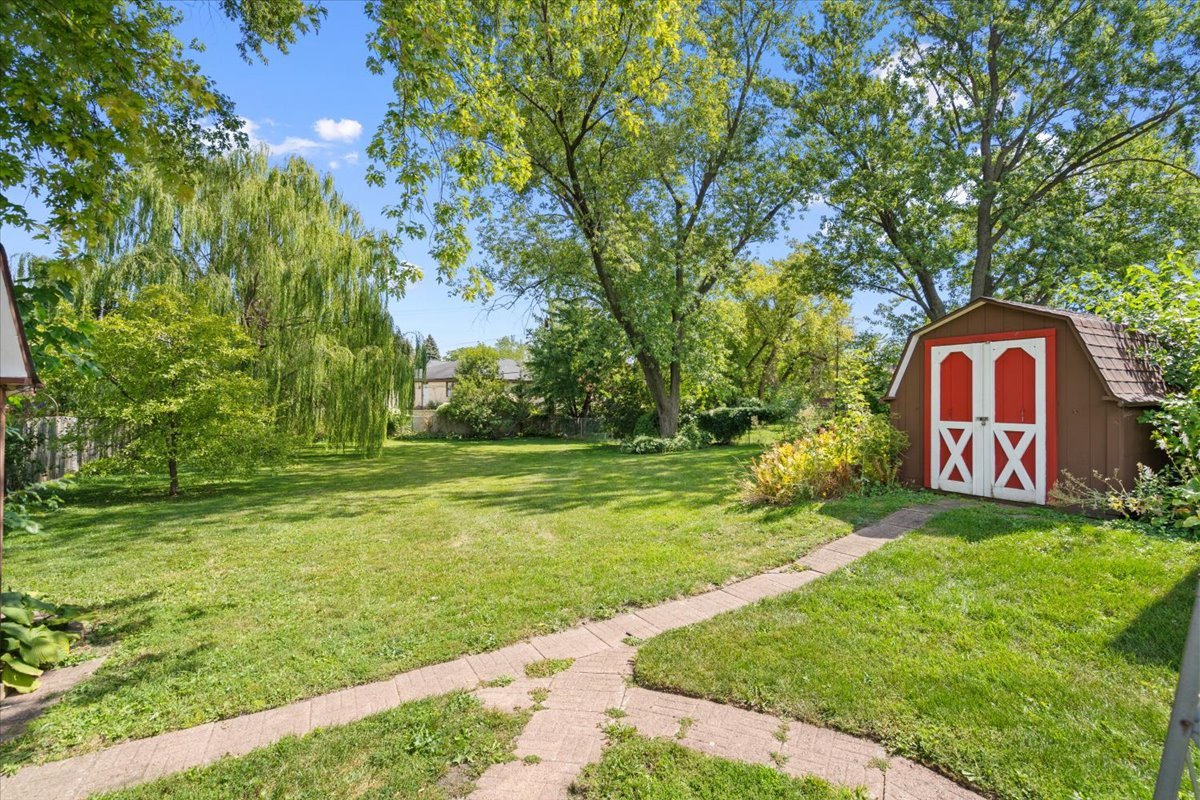 147 S Rohlwing Road, Palatine, IL 60074