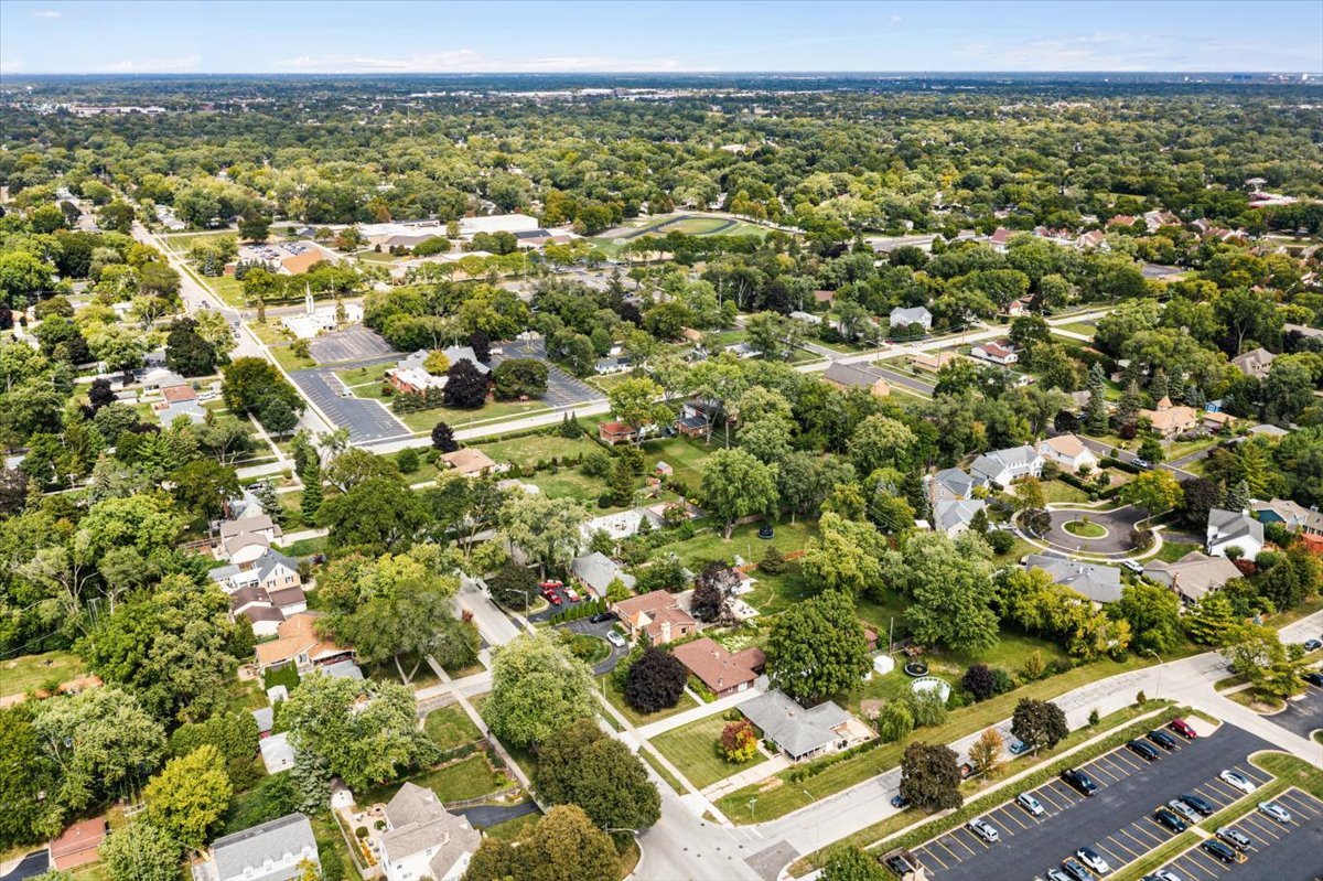 147 S Rohlwing Road, Palatine, IL 60074