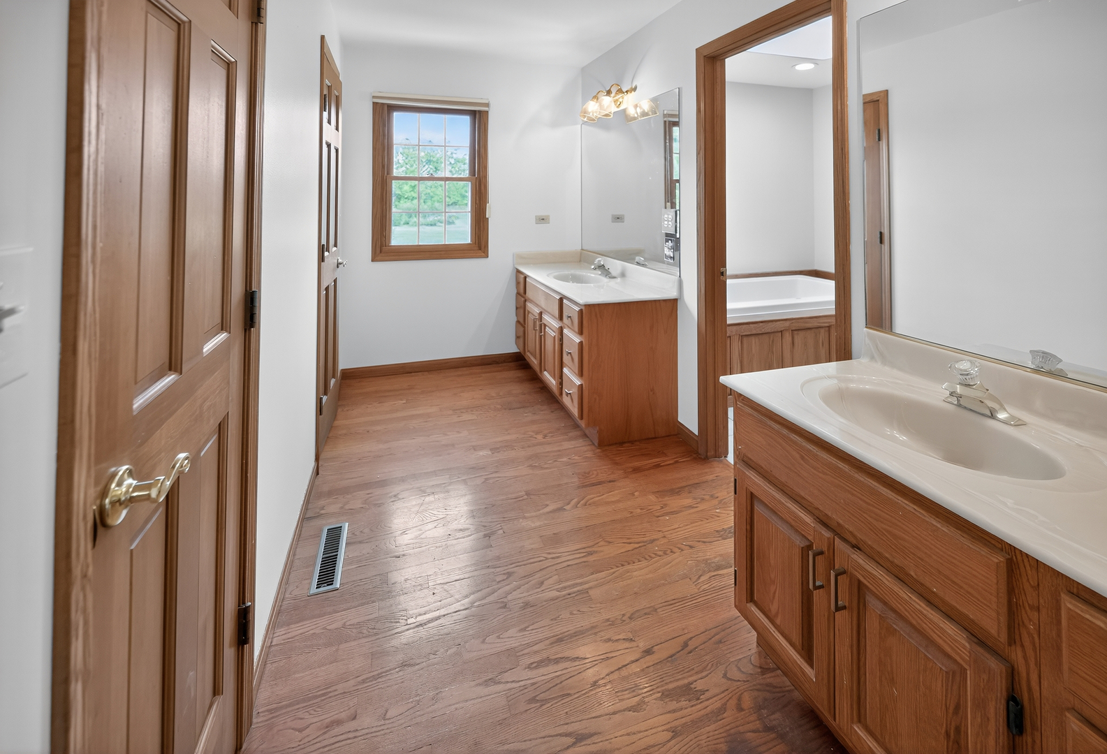 111 Stone Marsh Lane, Barrington, IL 60010