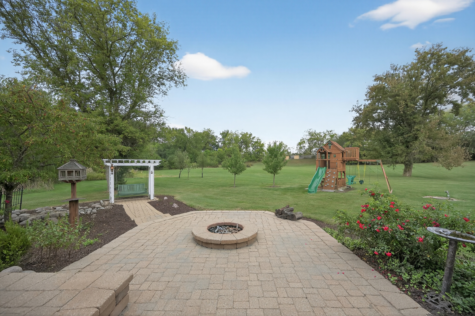 111 Stone Marsh Lane, Barrington, IL 60010