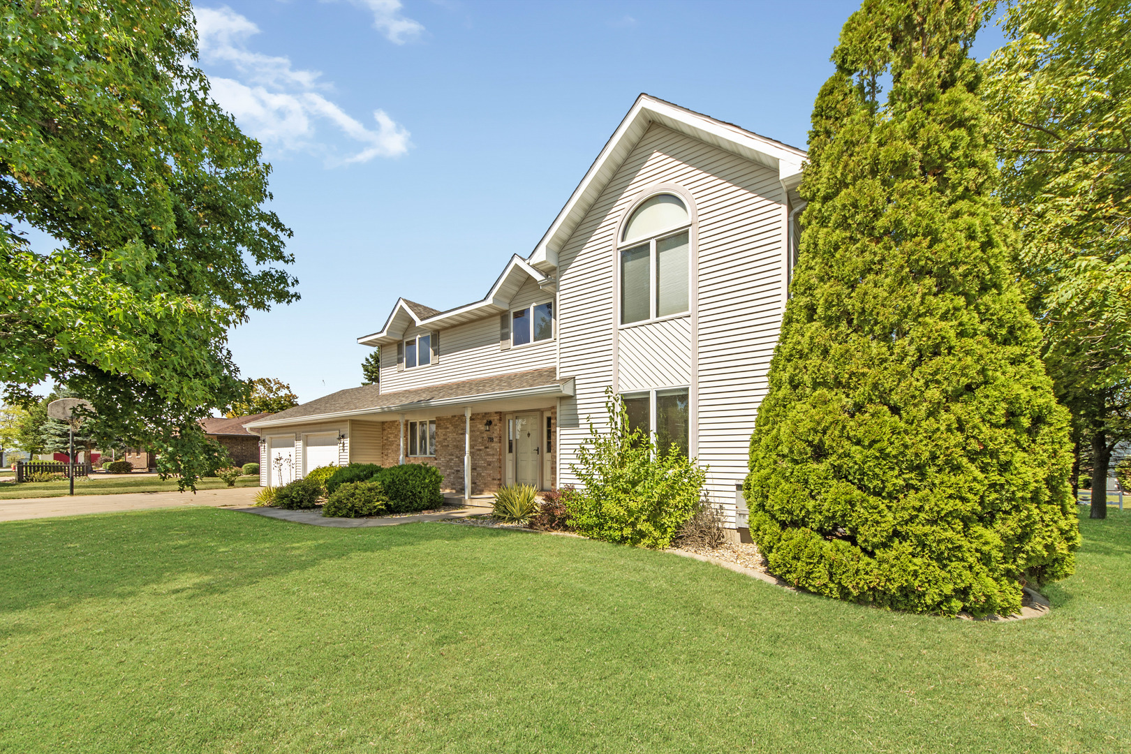 718 Claire Street, Minonk, IL 61760