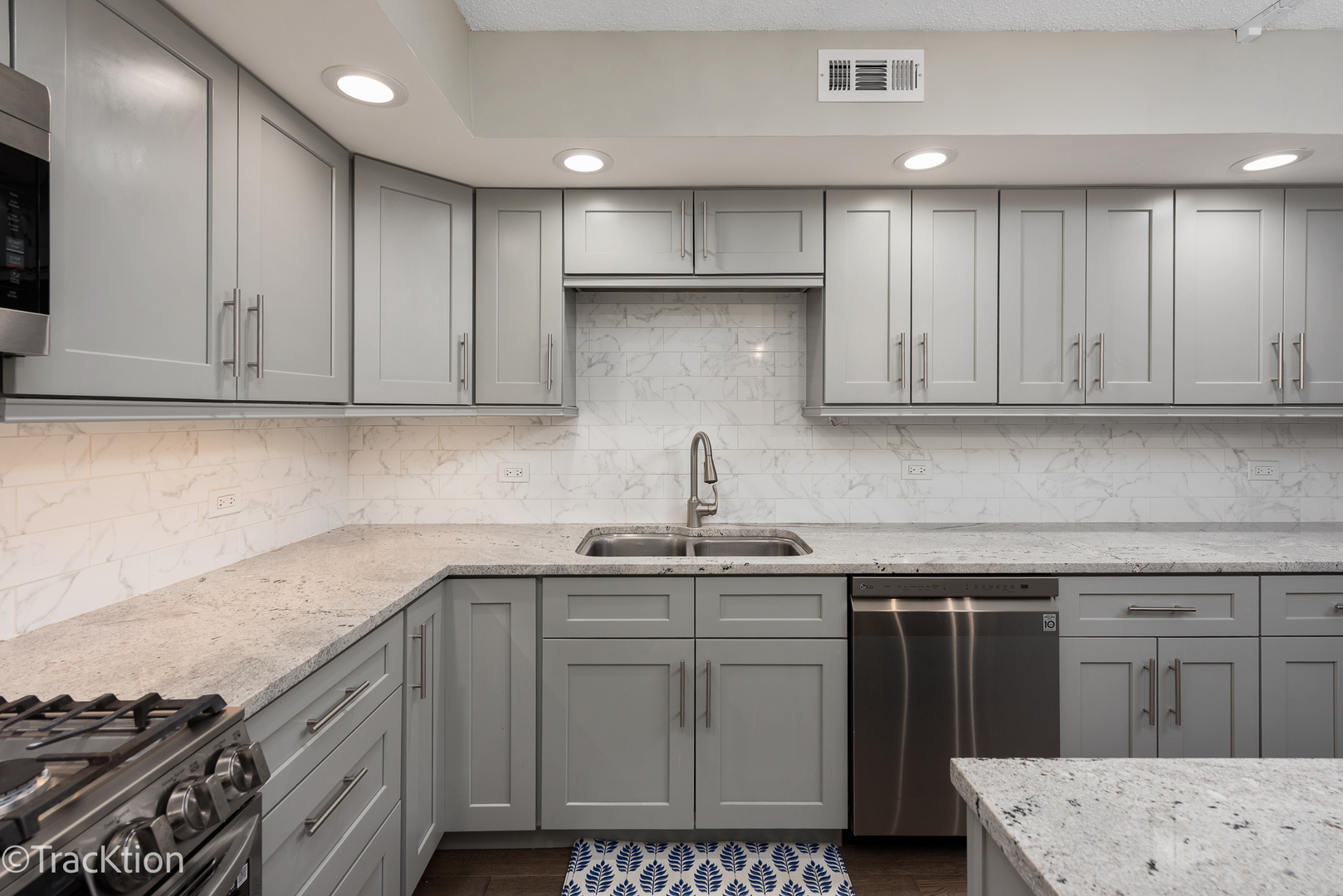 5146 Belden Avenue #D2, Downers Grove, IL 60515