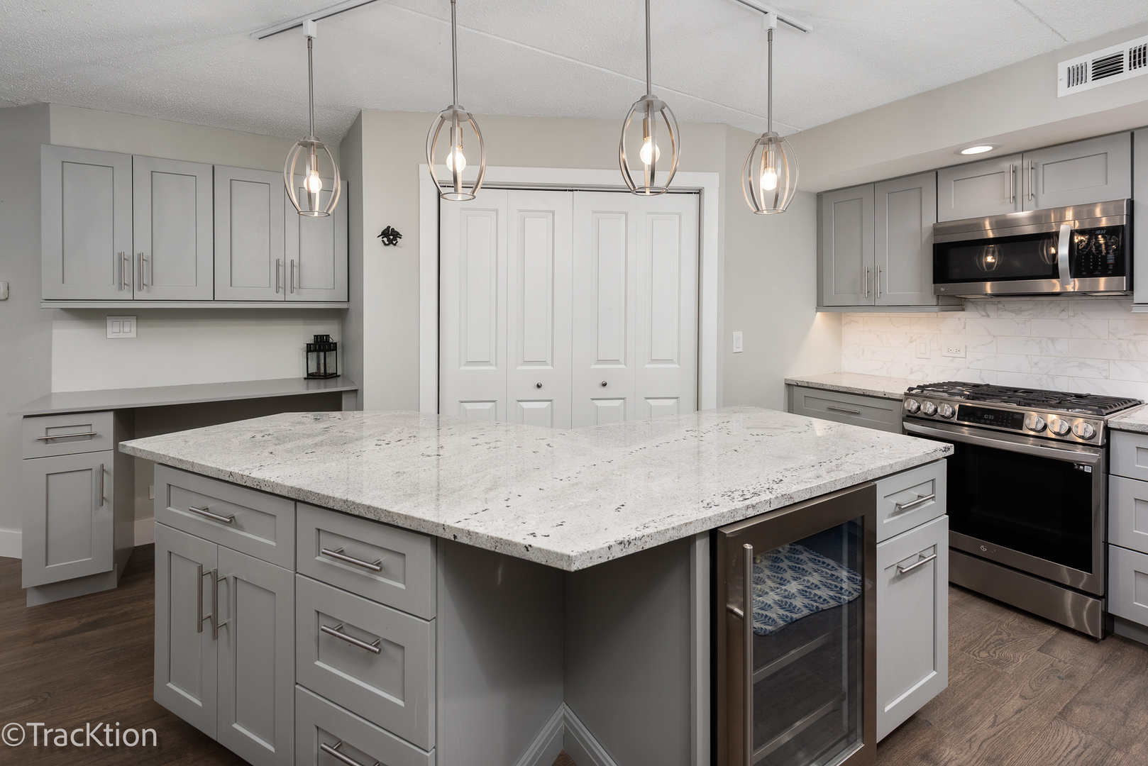 5146 Belden Avenue #D2, Downers Grove, IL 60515
