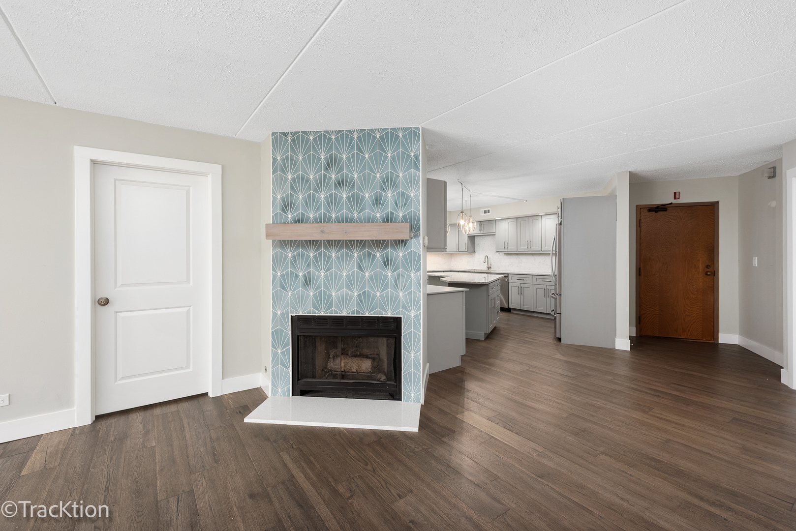 5146 Belden Avenue #D2, Downers Grove, IL 60515