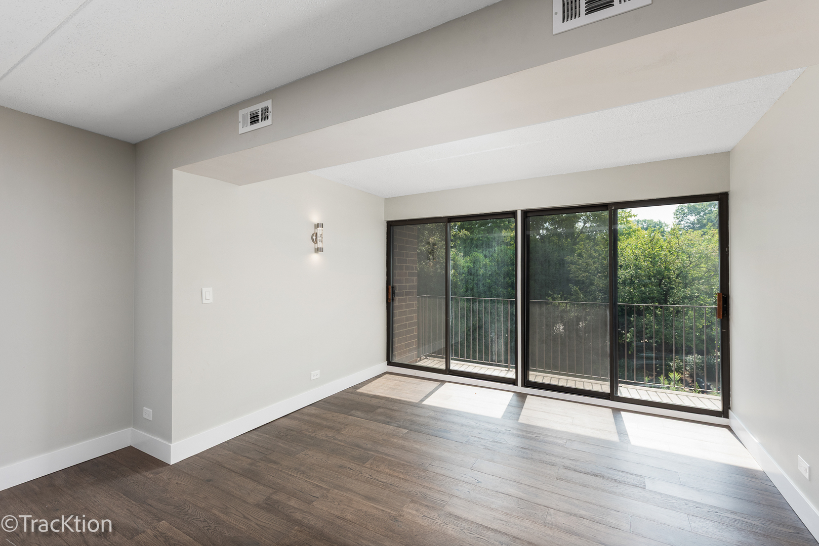 5146 Belden Avenue #D2, Downers Grove, IL 60515