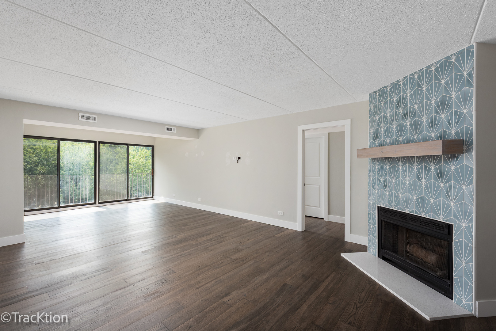 5146 Belden Avenue #D2, Downers Grove, IL 60515