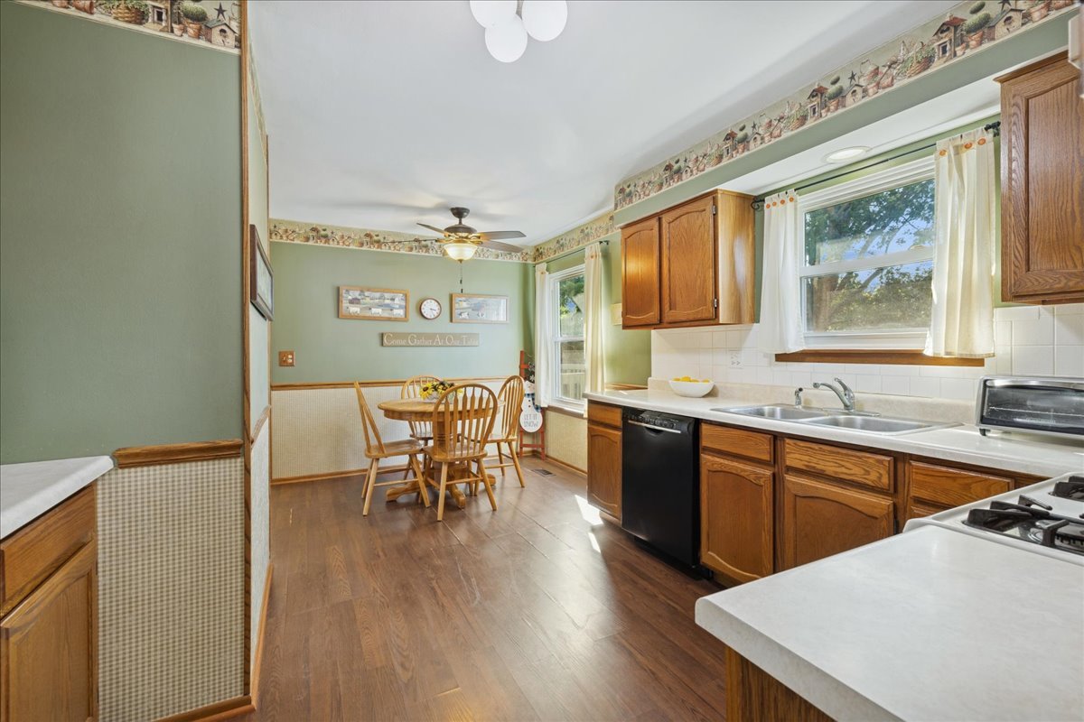 605 Claymont Court, Algonquin, IL 60102