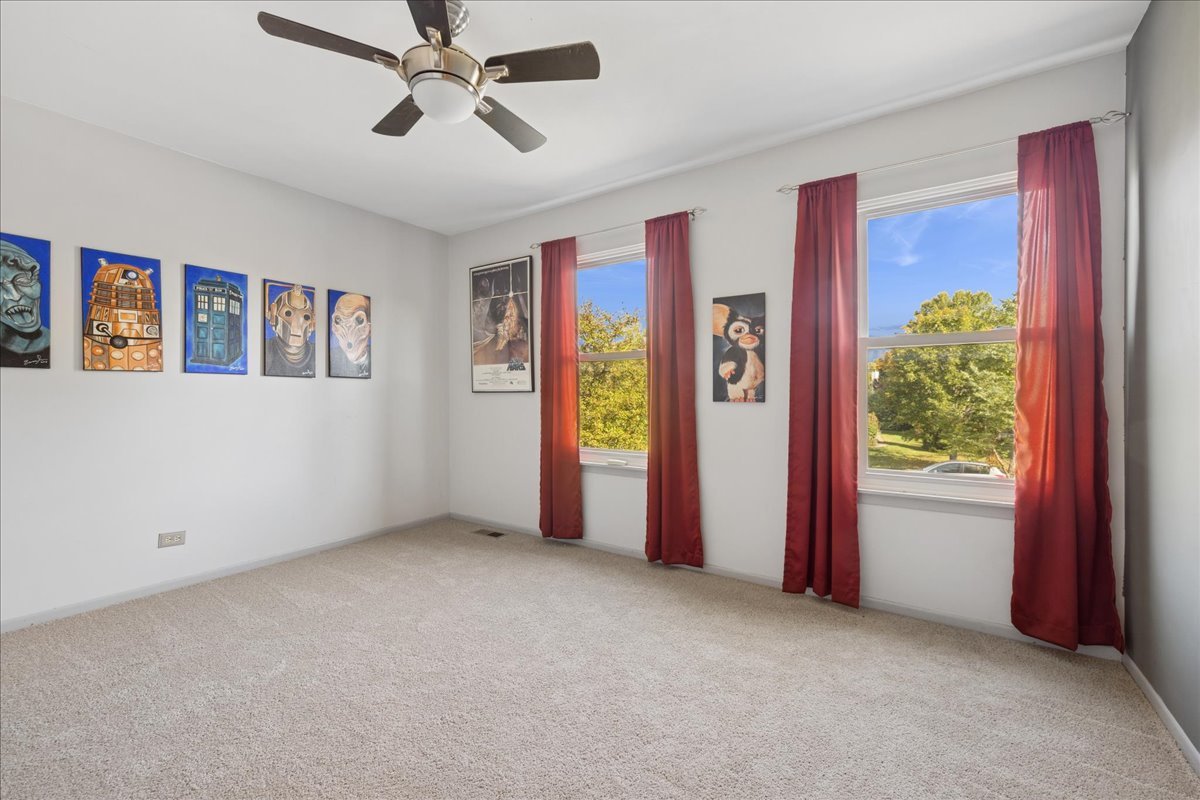605 Claymont Court, Algonquin, IL 60102